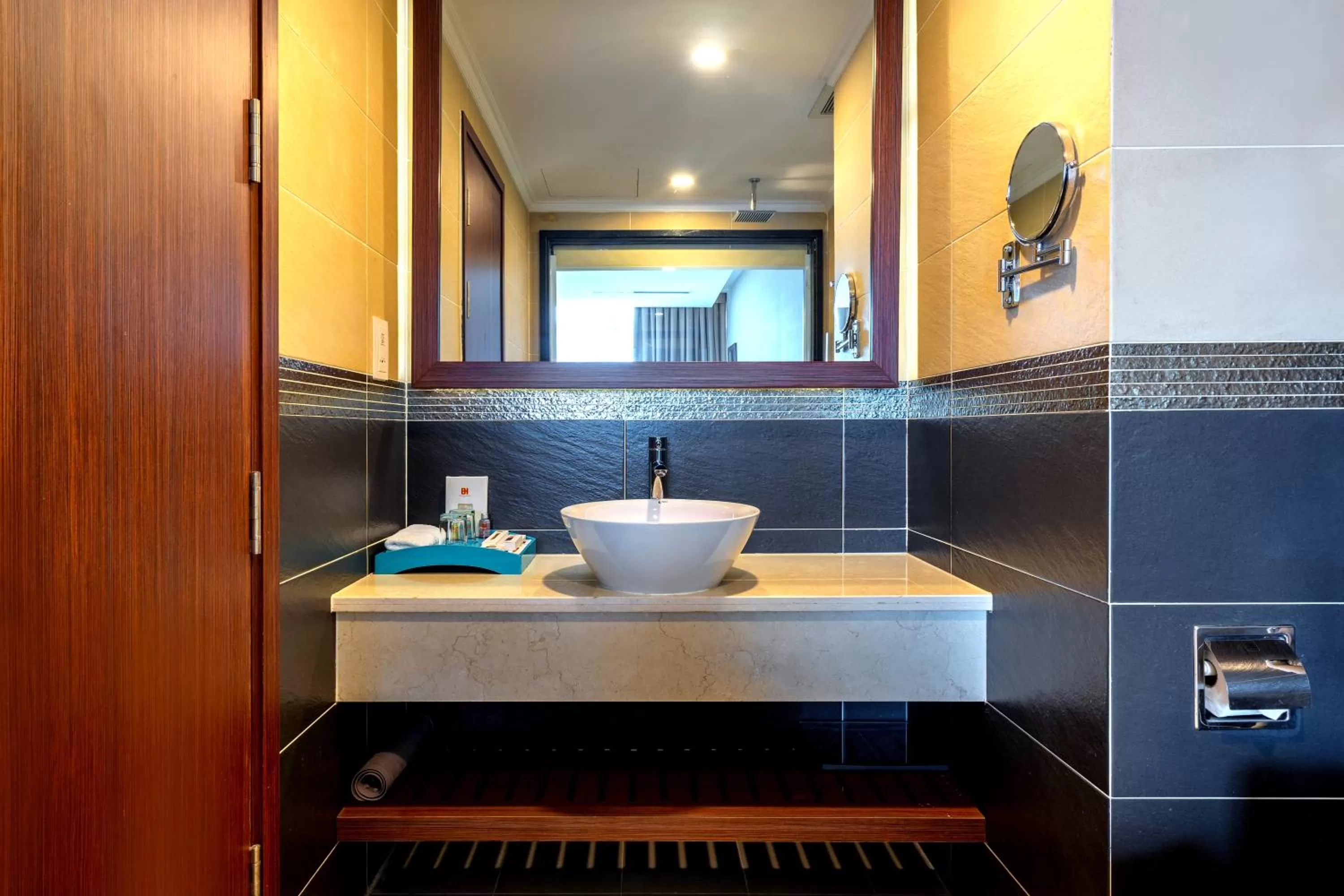 Deluxe King Room in Becamex Hotel New City