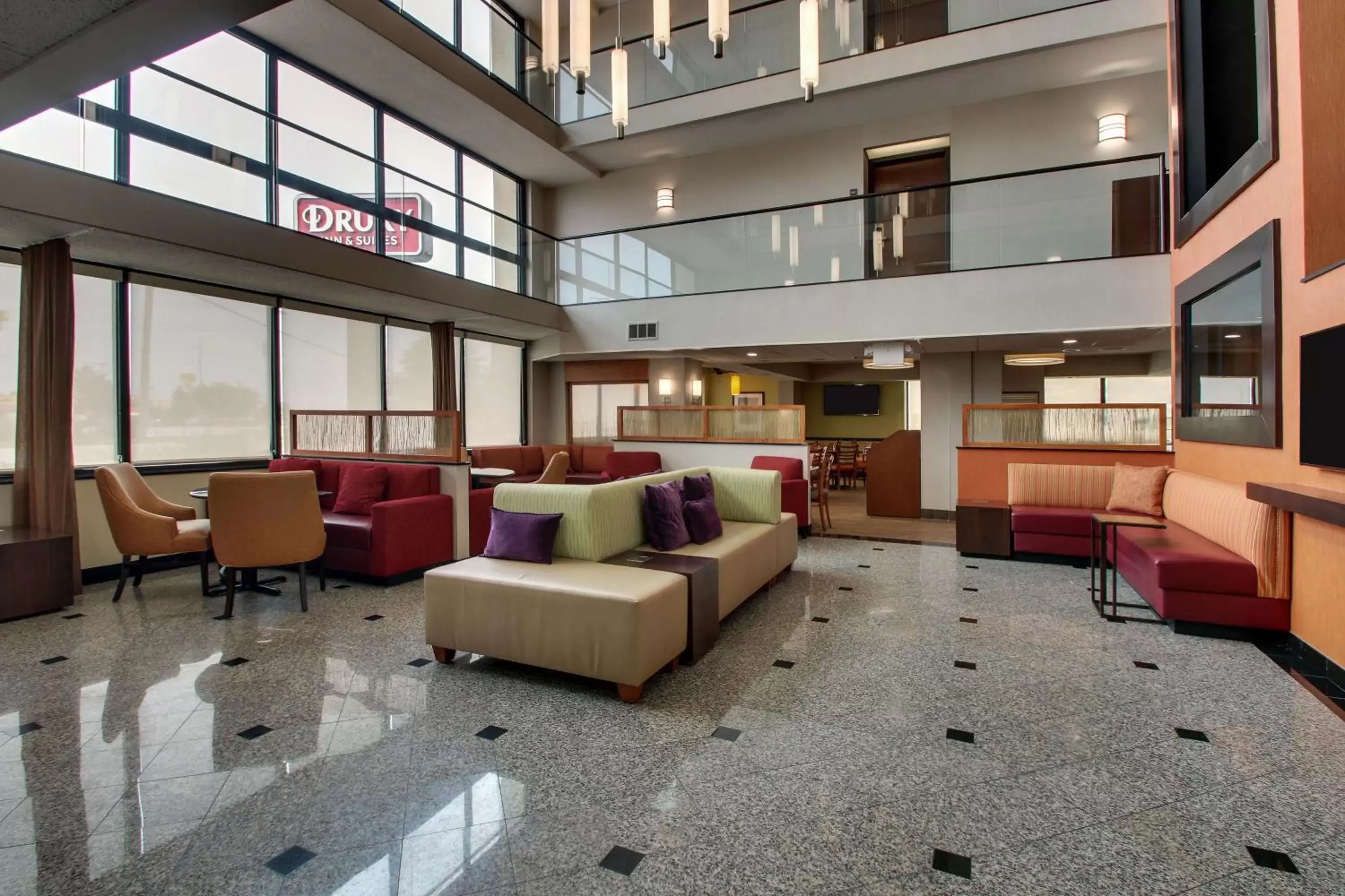 Lobby or reception in Drury Inn & Suites Bowling Green