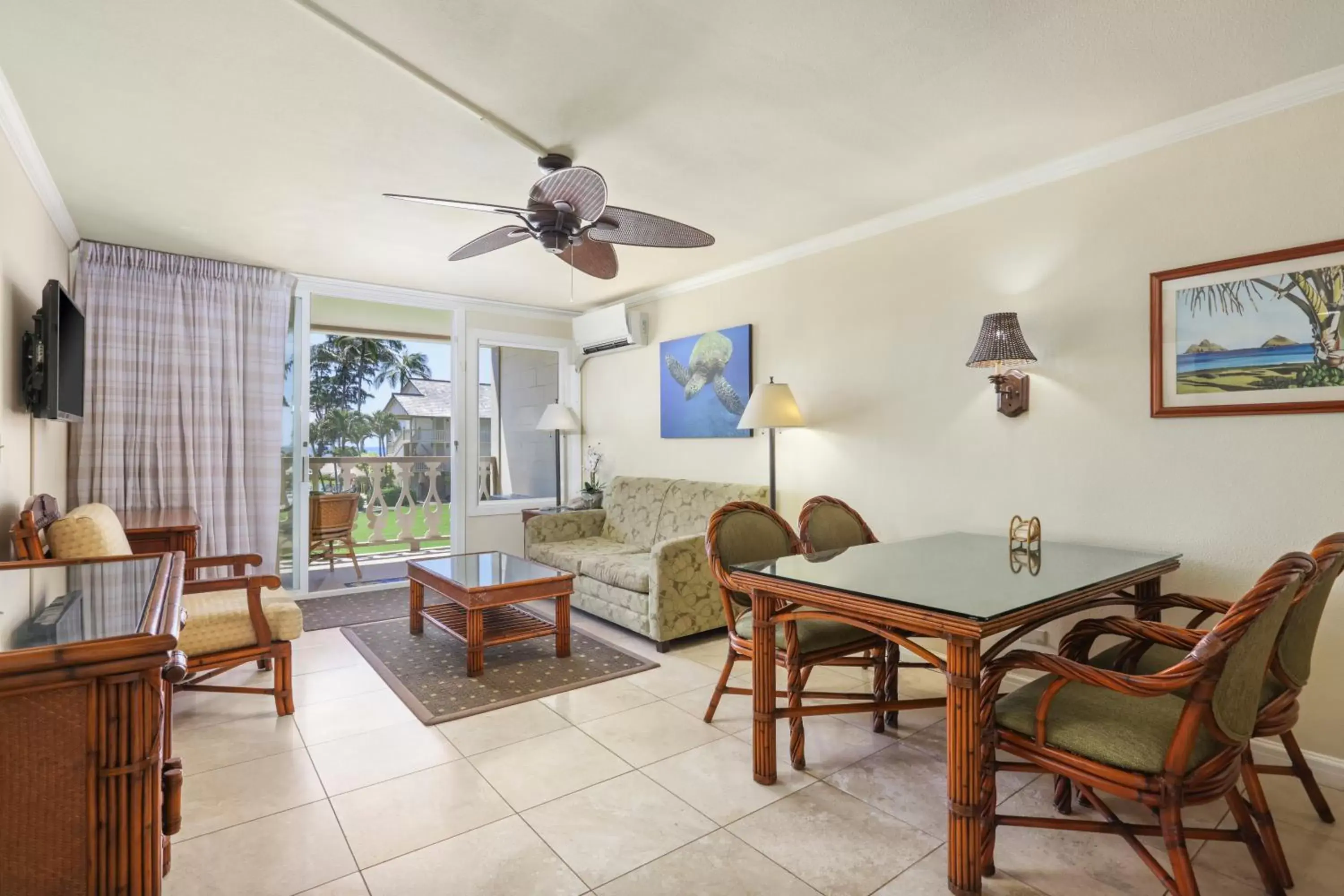 Living room, Seating Area in Aston Islander On The Beach