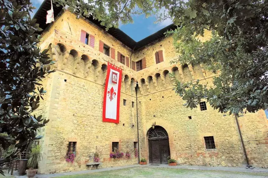 Facade/entrance, Property Building in Castello del Capitano delle Artiglierie