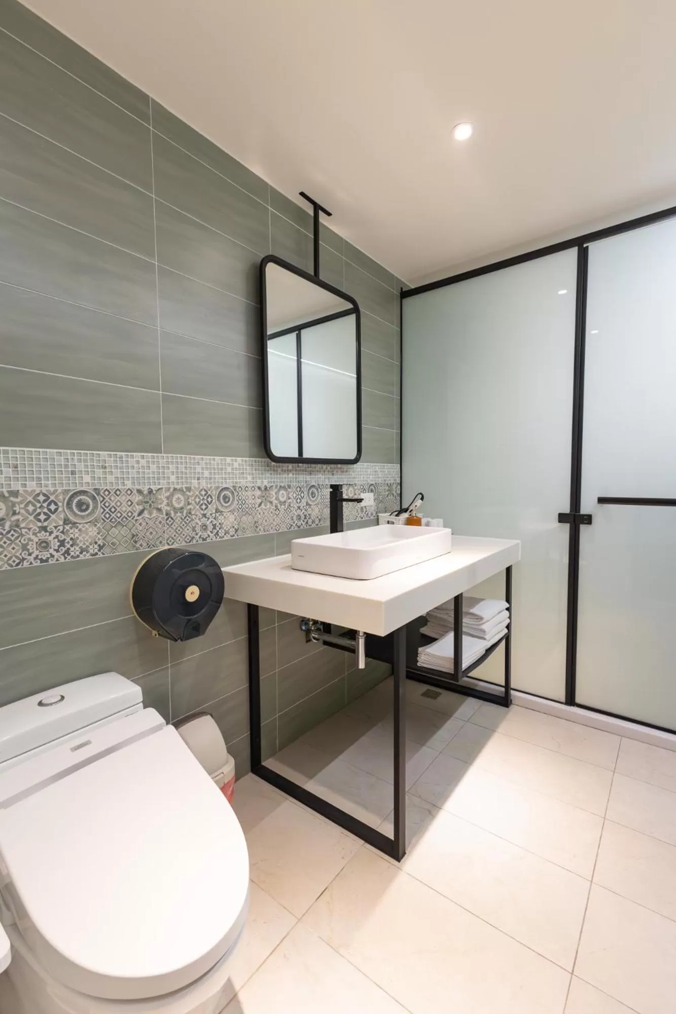 Shower in Beachcastle & Sea View Villa