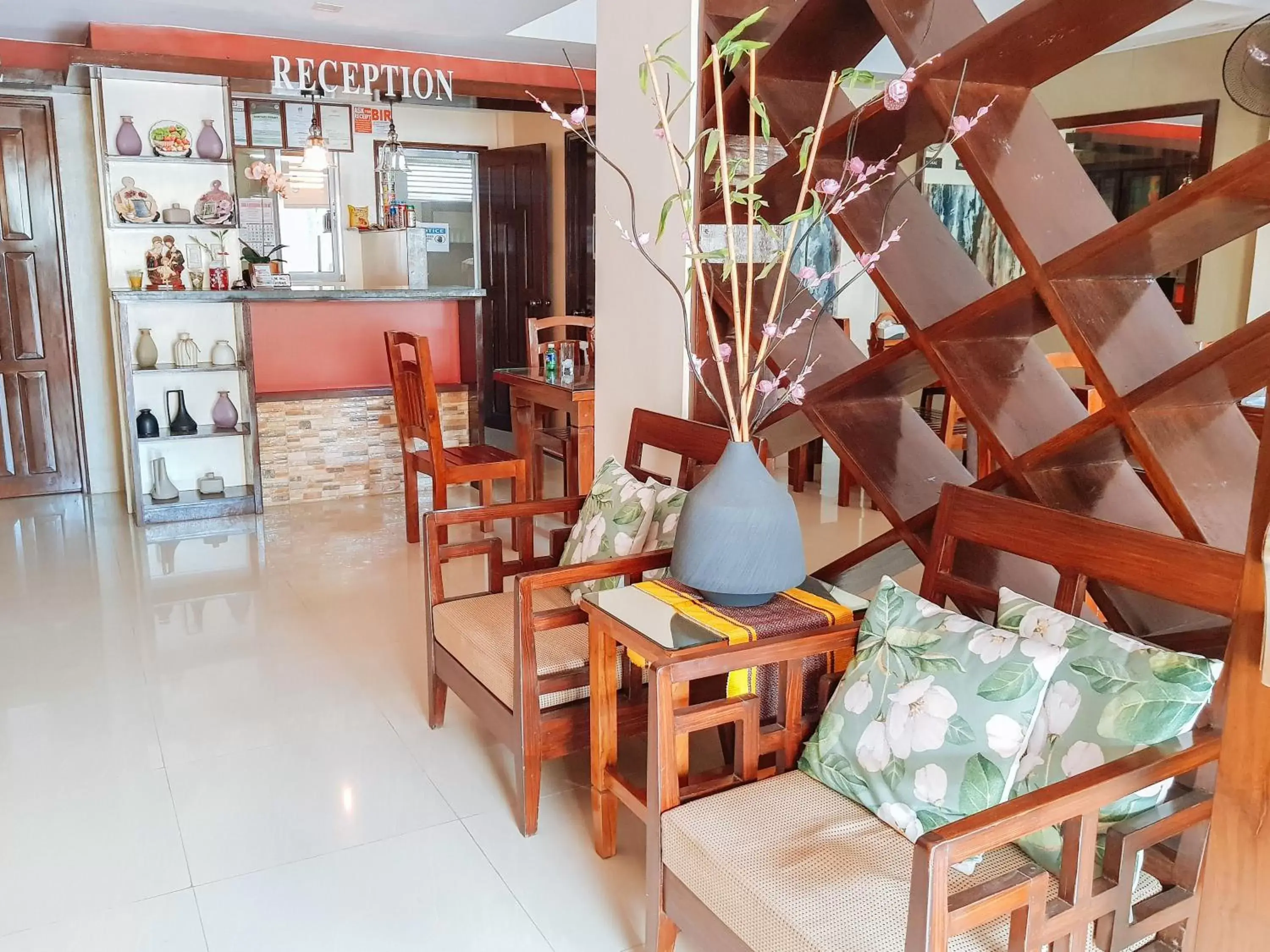 Property building, Restaurant/Places to Eat in RedDoorz @ Caimito Drive Dampas
