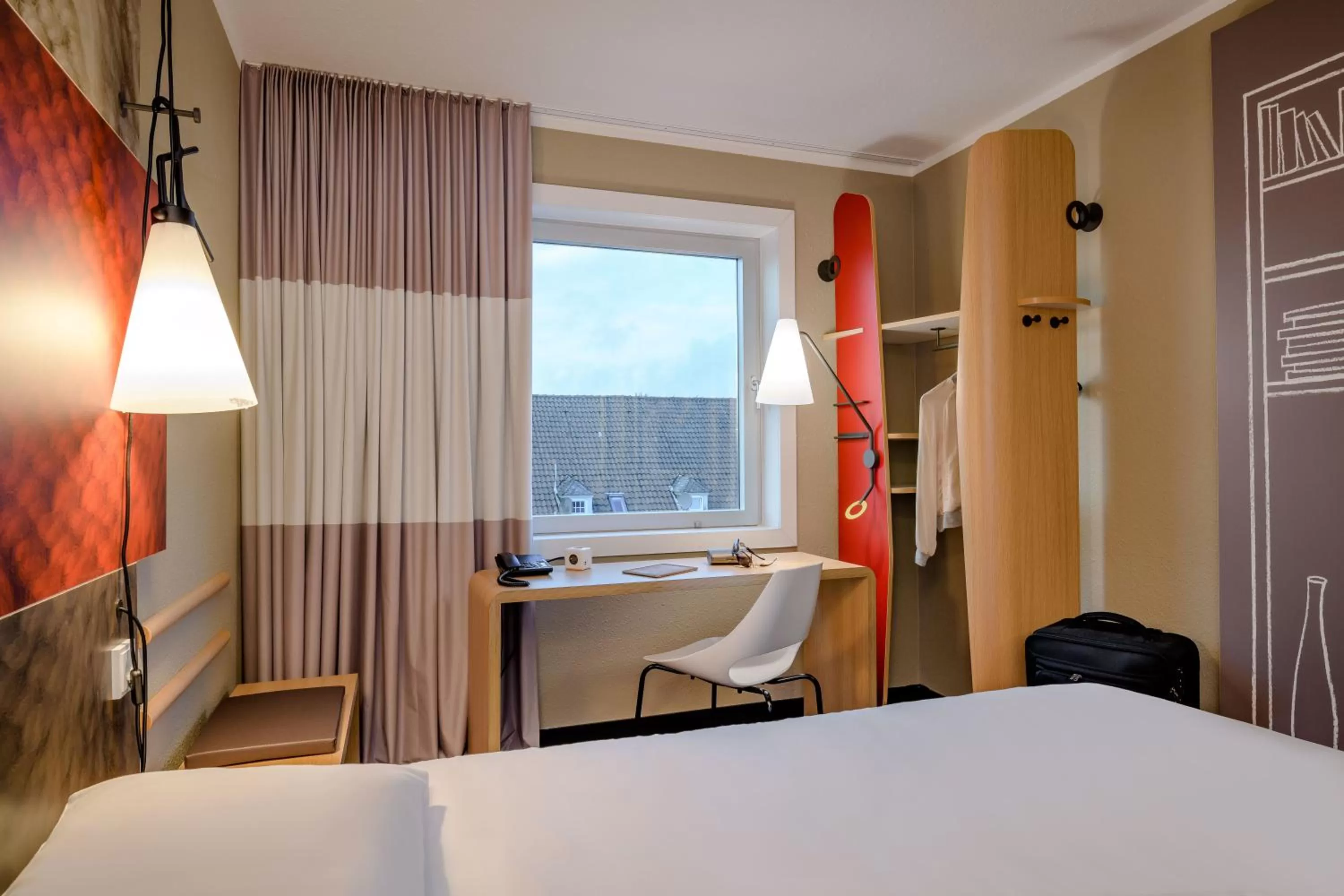 Photo of the whole room, Bed in Ibis Münster City