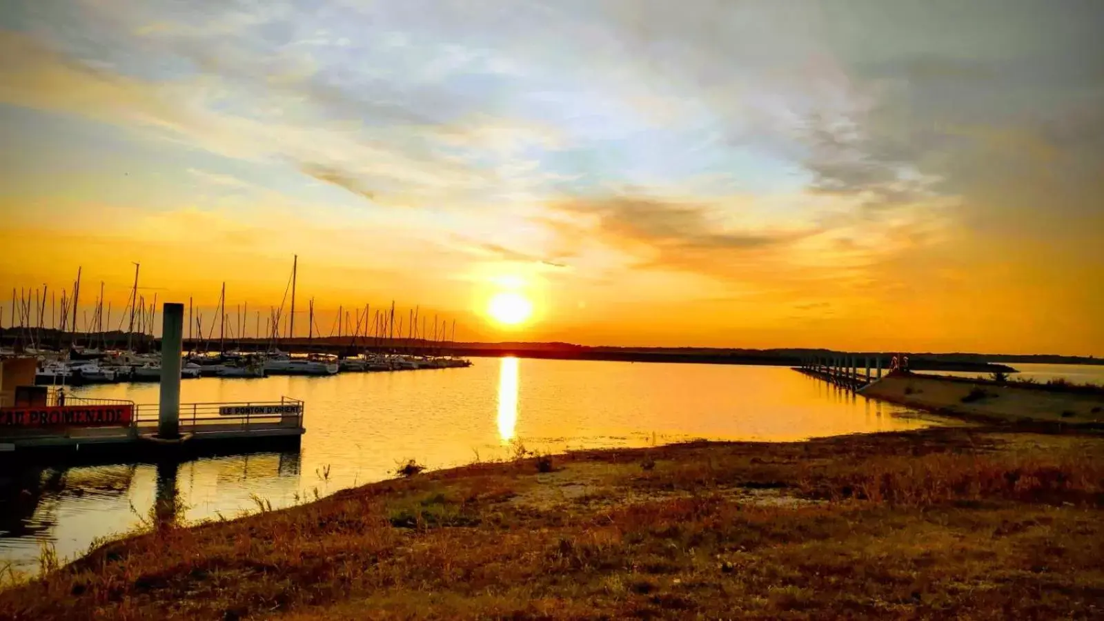 Sunrise in Hôtel Lac d'Orient