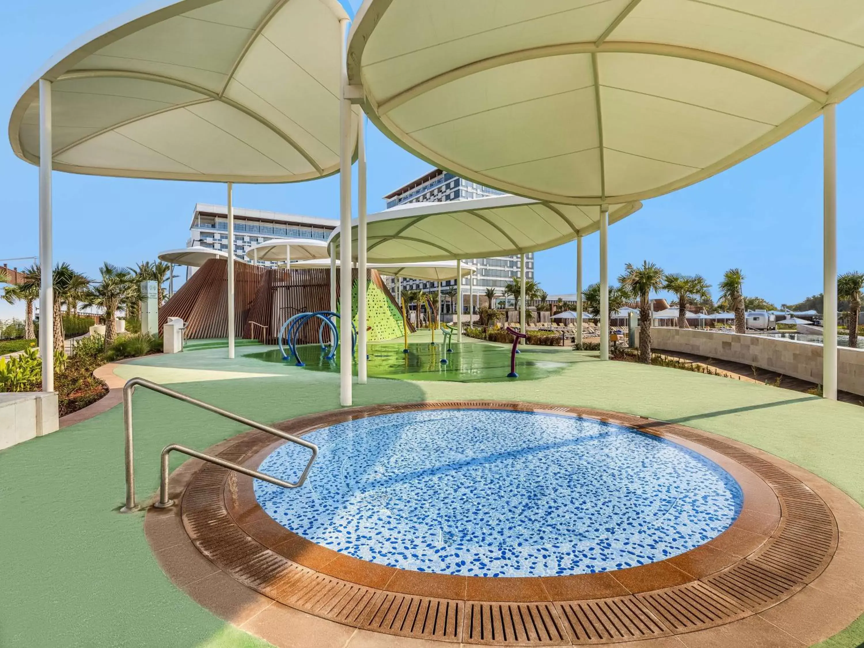 Swimming pool in Rixos Gulf Hotel Doha Swimming pool in Rixos Gulf Hotel Doha