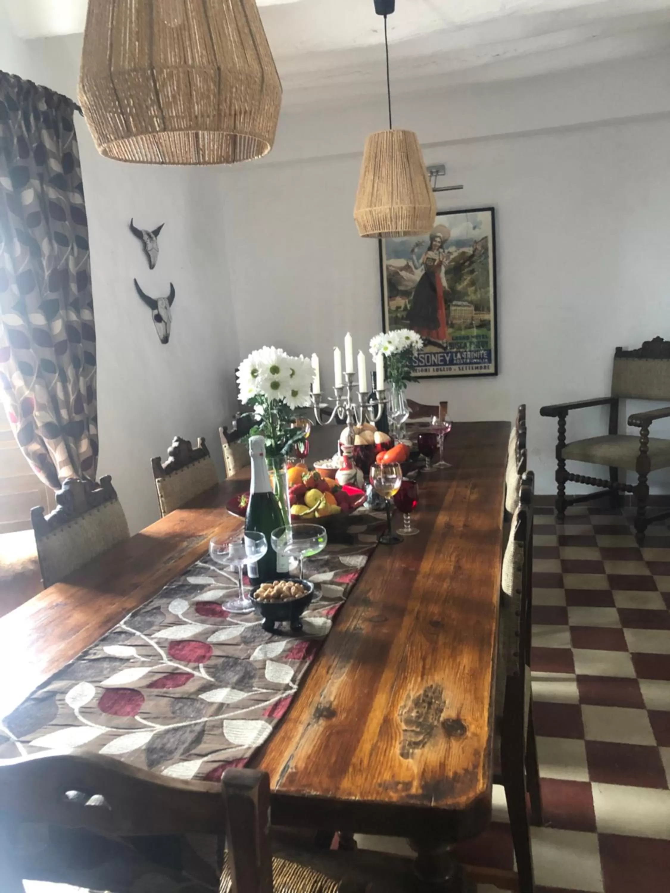 Dining area in Almohalla51