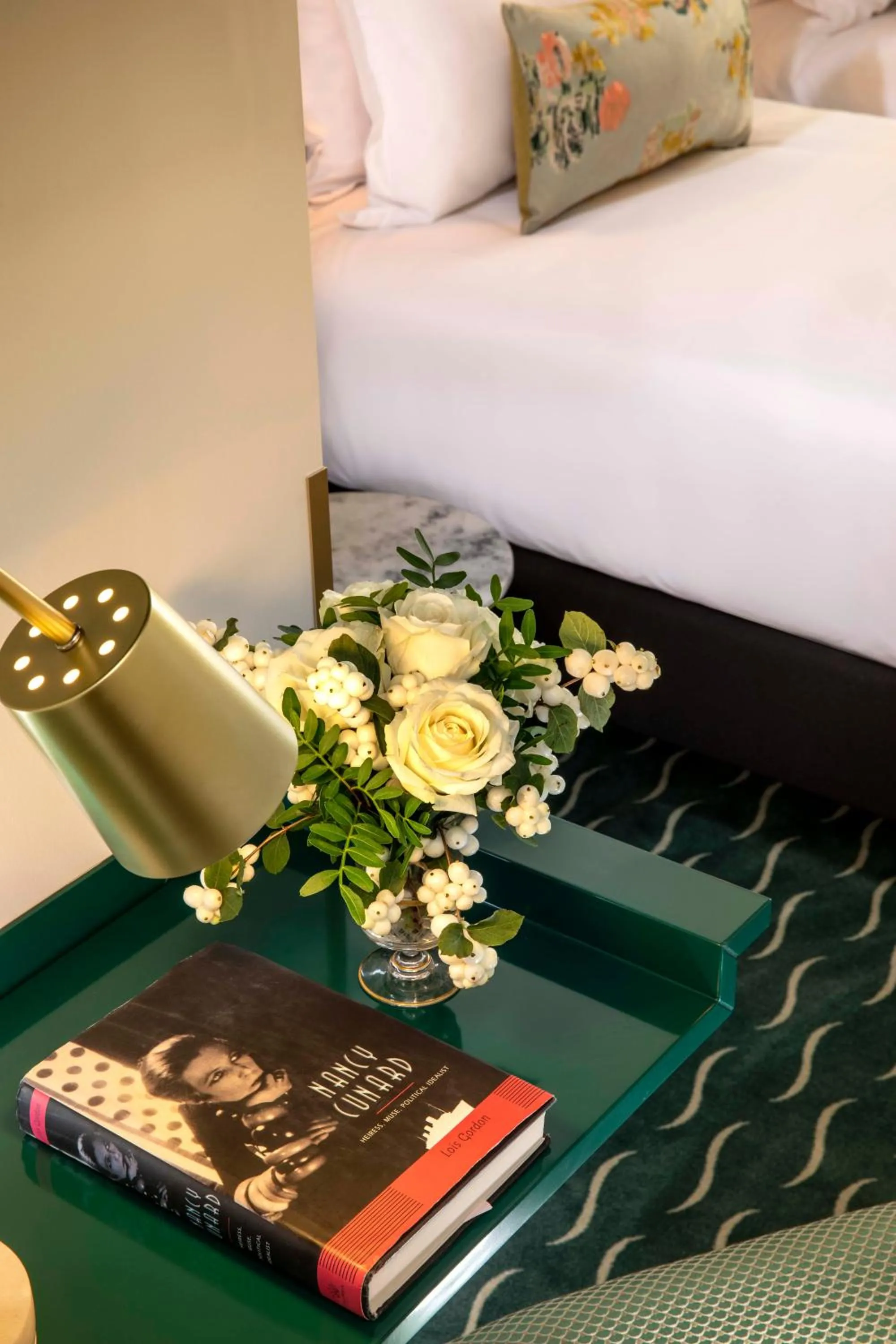 Photo of the whole room, Bed in Hotel des Deux-Iles - Notre-Dame