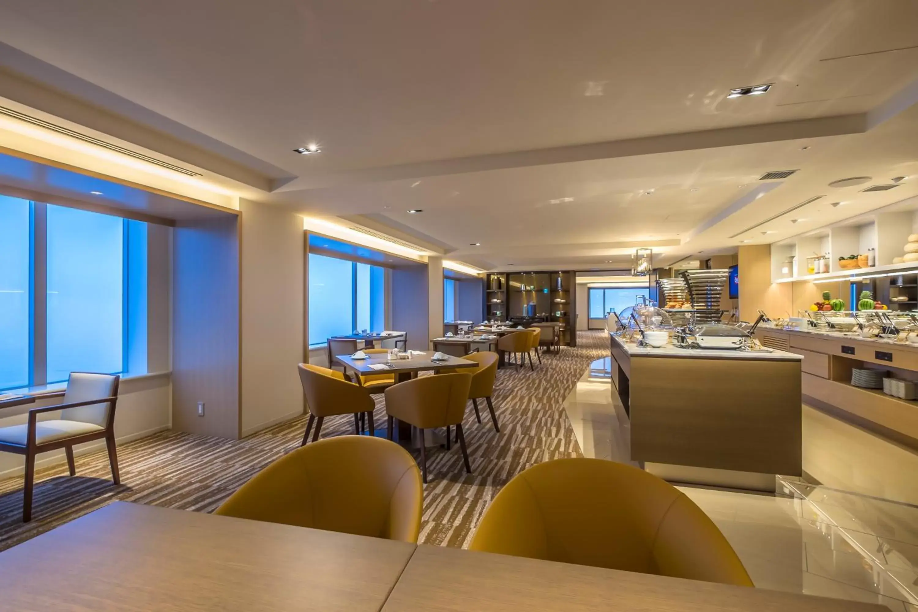 Lounge or bar in Phoenix Seagaia Ocean Tower Lounge or bar in Phoenix Seagaia Ocean Tower