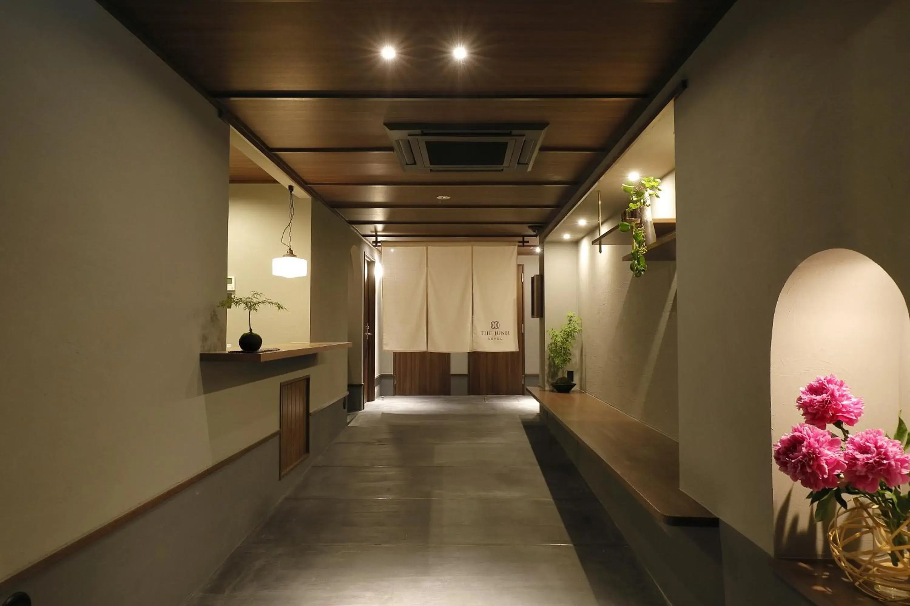 Lobby or reception in THE JUNEI HOTEL Kyoto Imperial Palace West