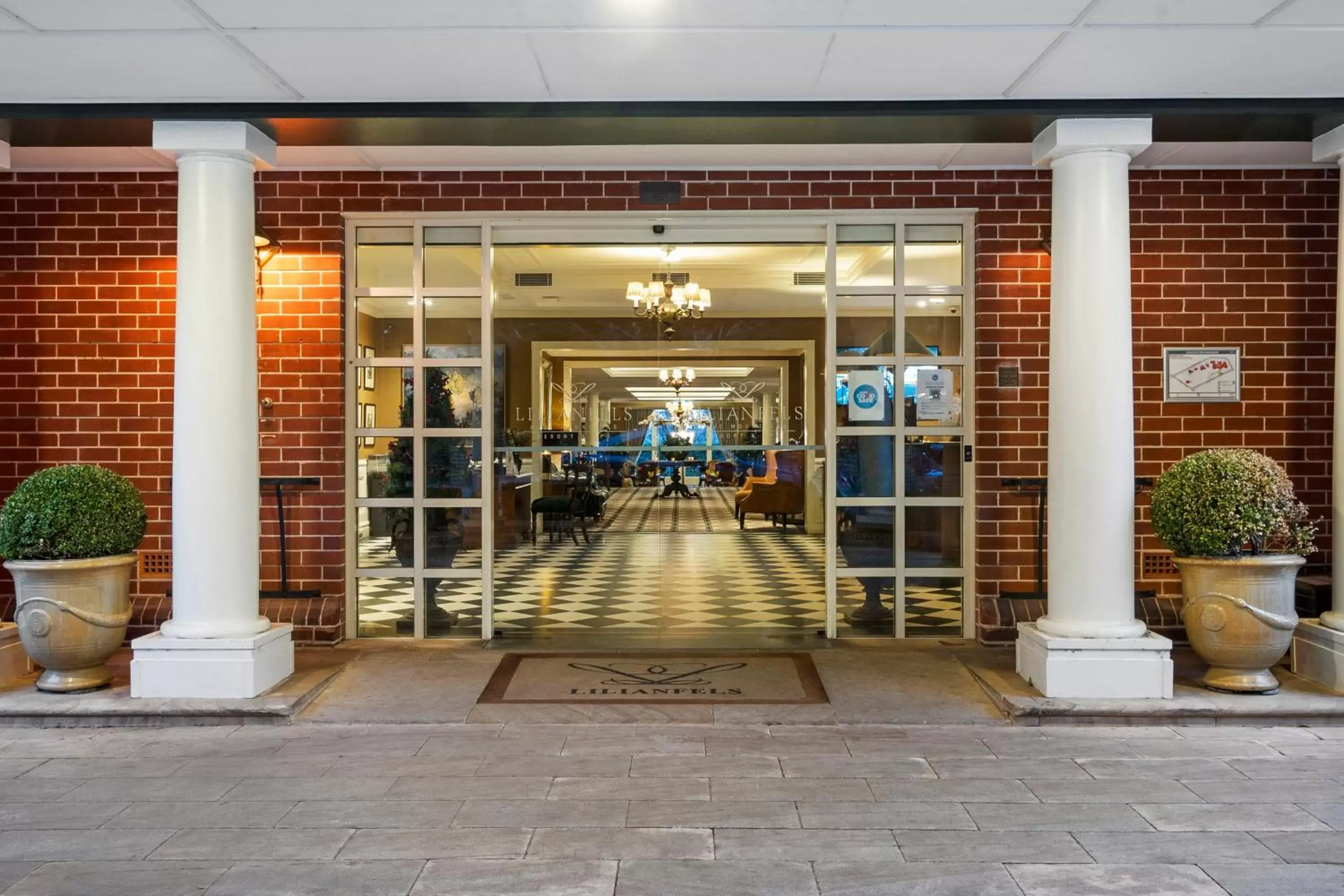 Facade/entrance in Lilianfels Blue Mountains Resort & Spa