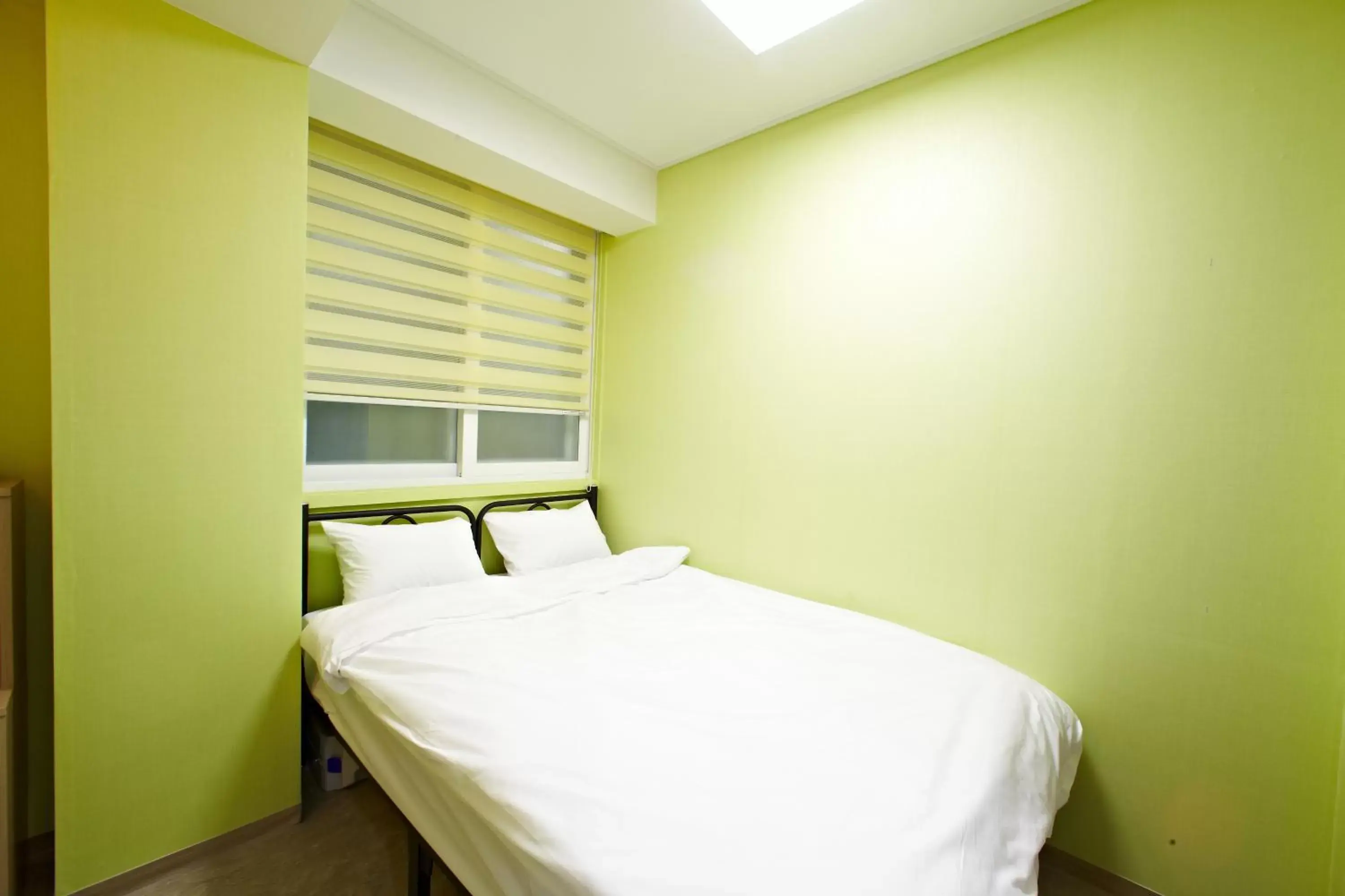 Bed in Rainbow Hotel Myeongdong