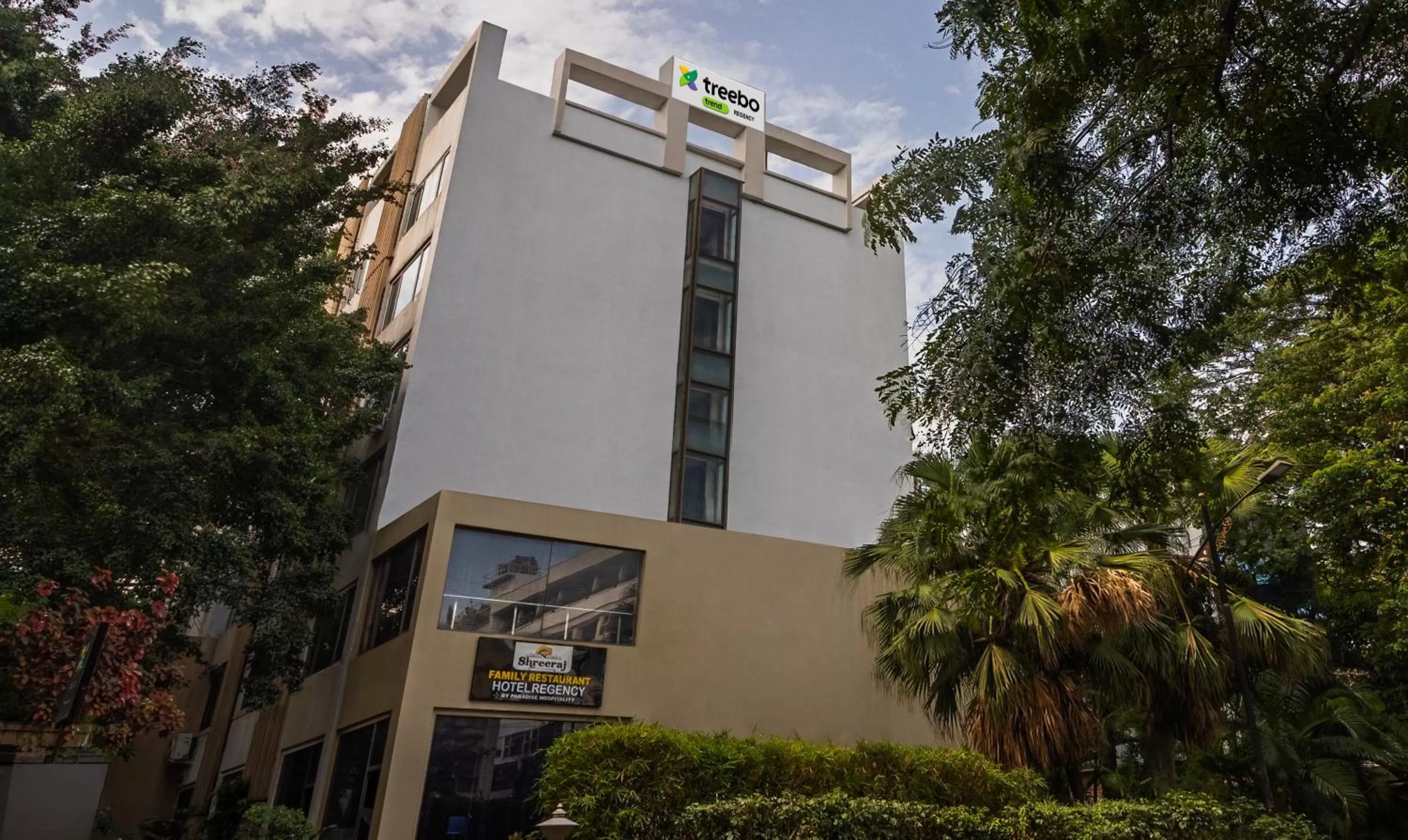 Property building in Treebo Regency - Bund Garden, Dhole Patil Road