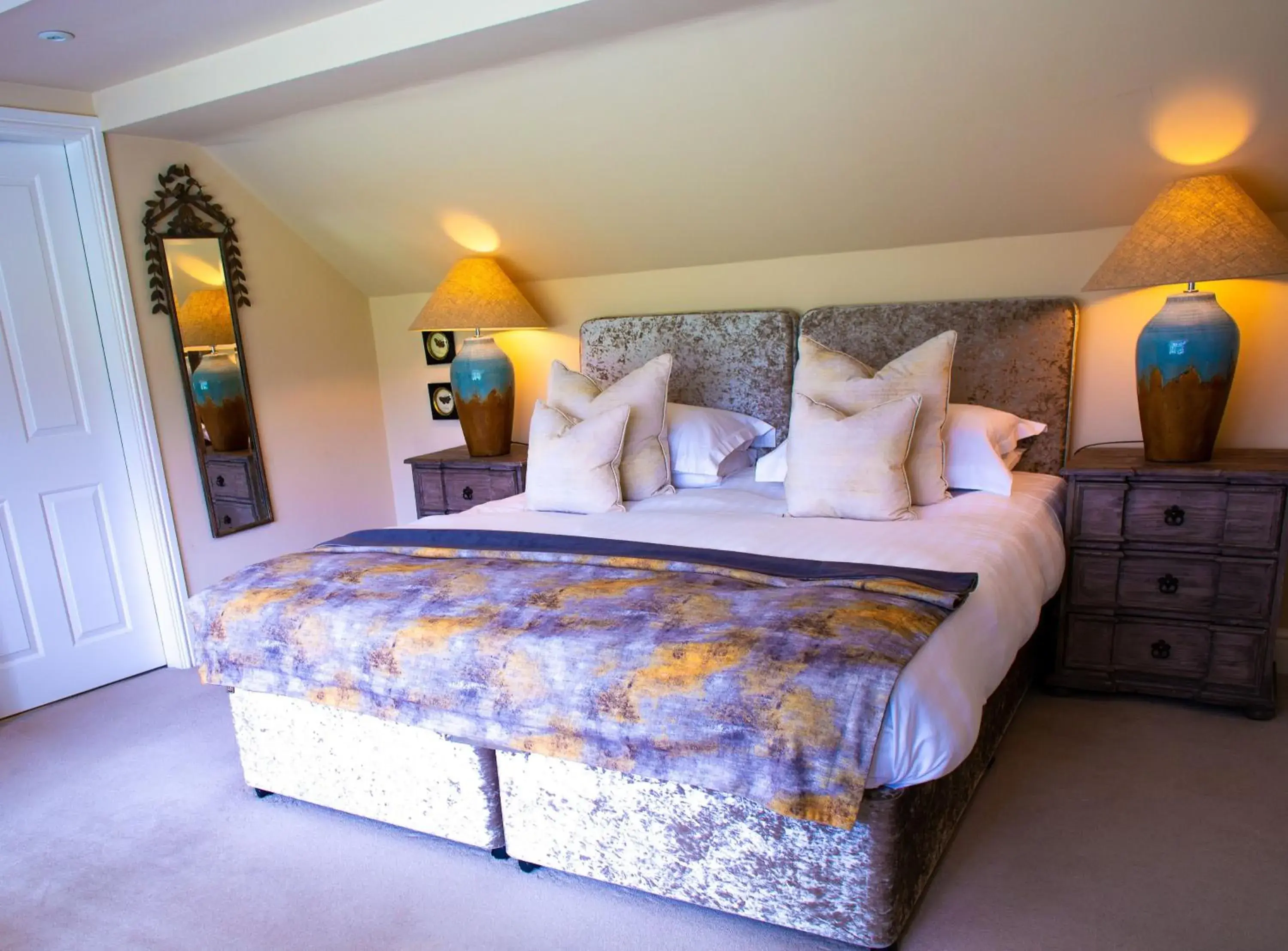 Bed in Plough Inn