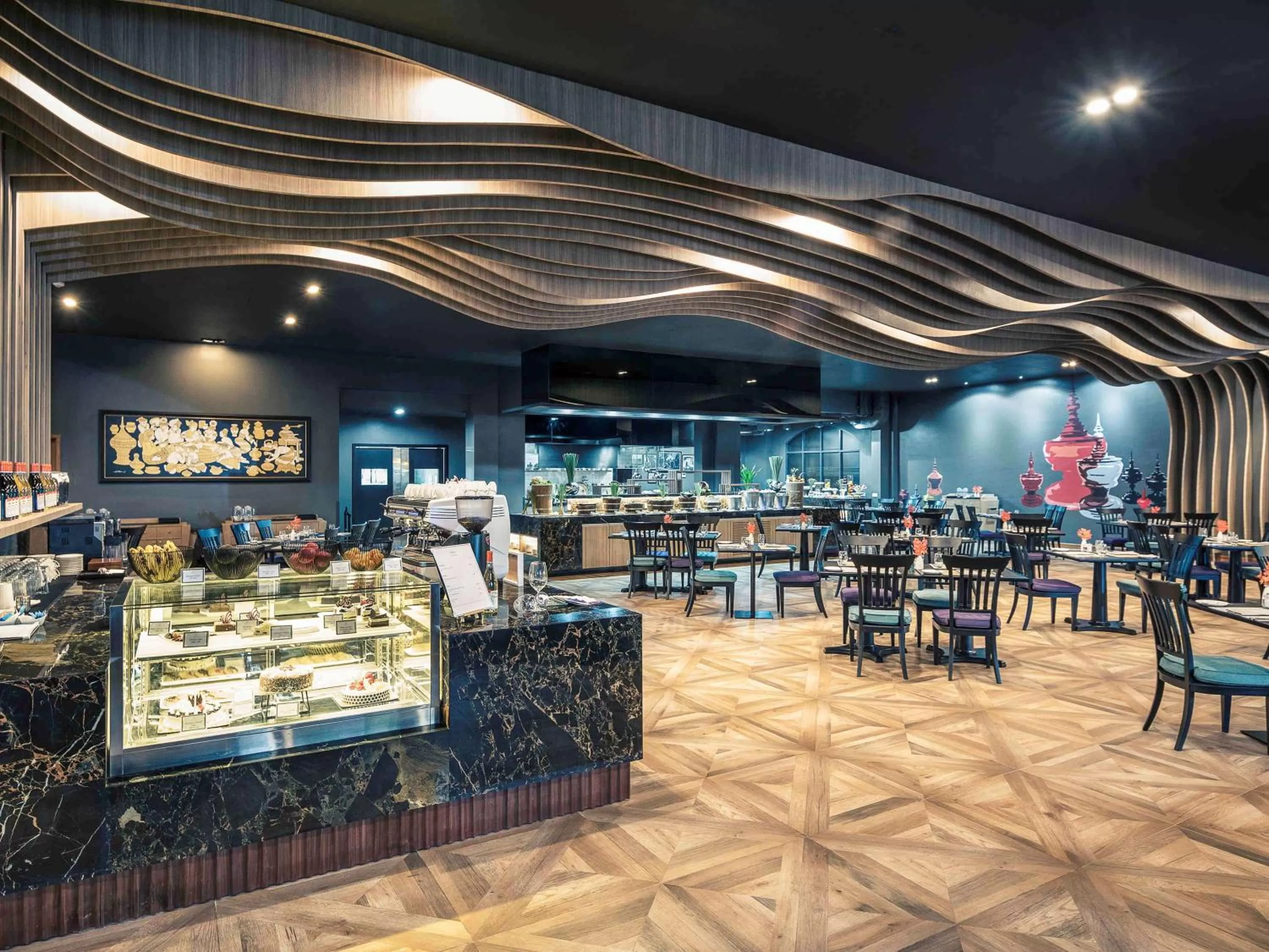 Restaurant/places to eat in Mercure Yangon Kaba Aye