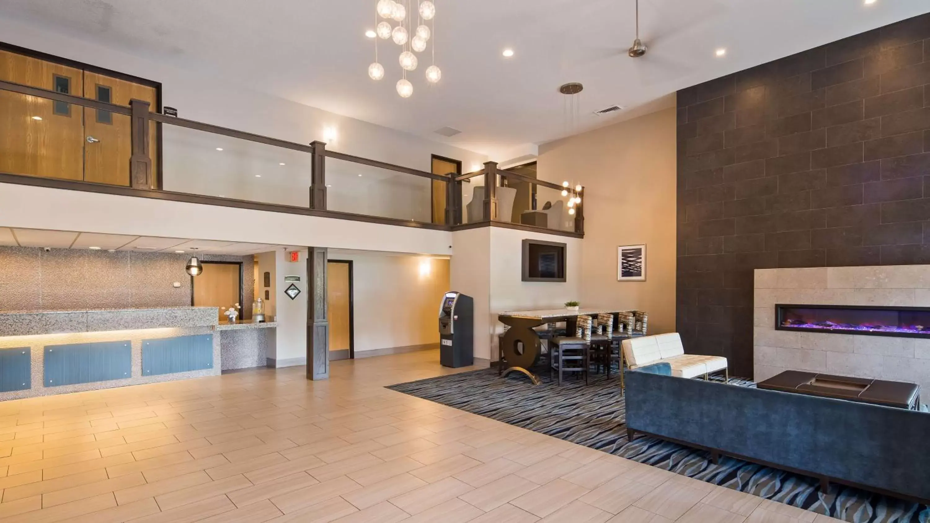 Lobby or reception, Lobby/Reception in Best Western Plus Flint Airport Inn & Suites