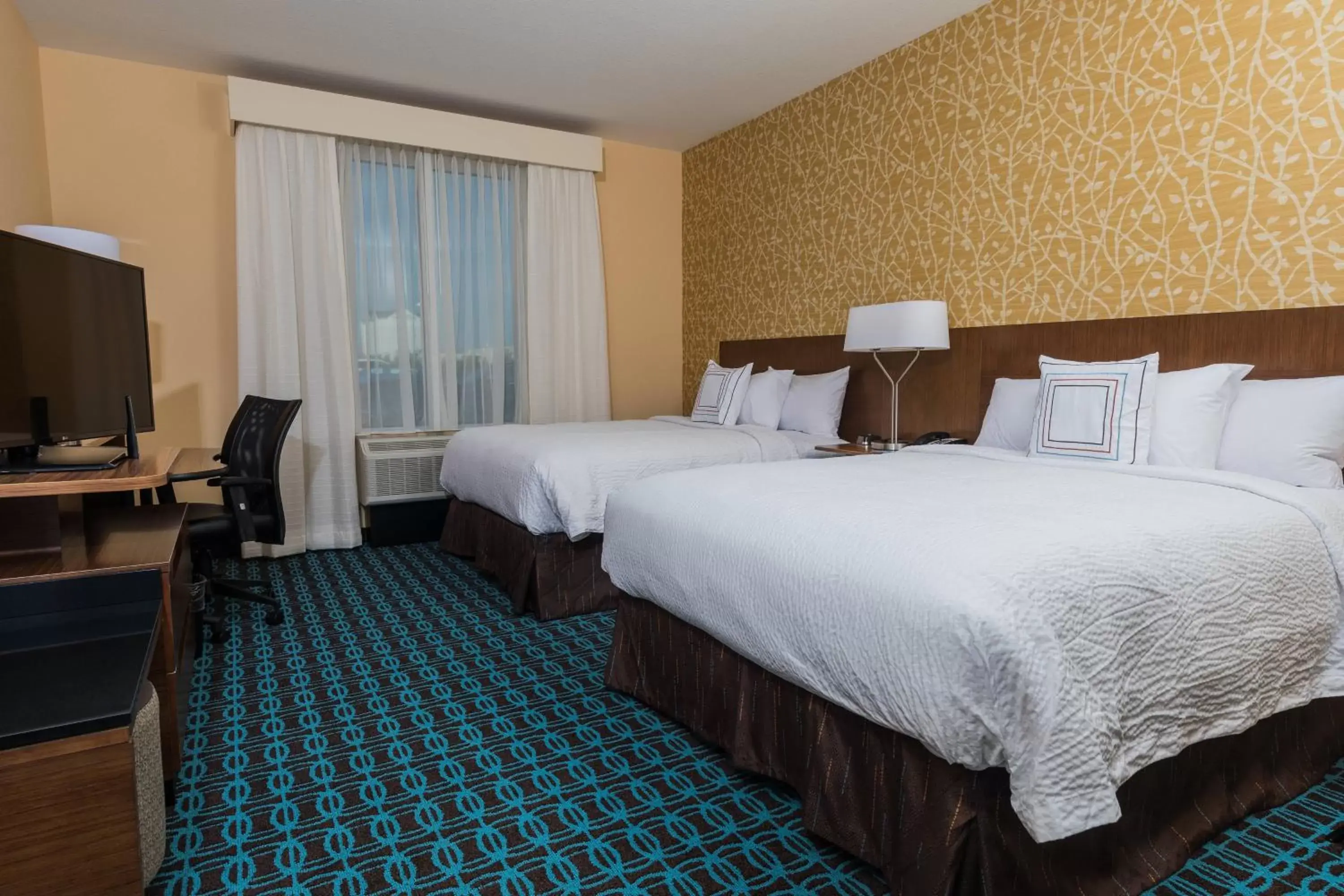 Photo of the whole room, Bed in Fairfield Inn & Suites by Marriott Florence I-20