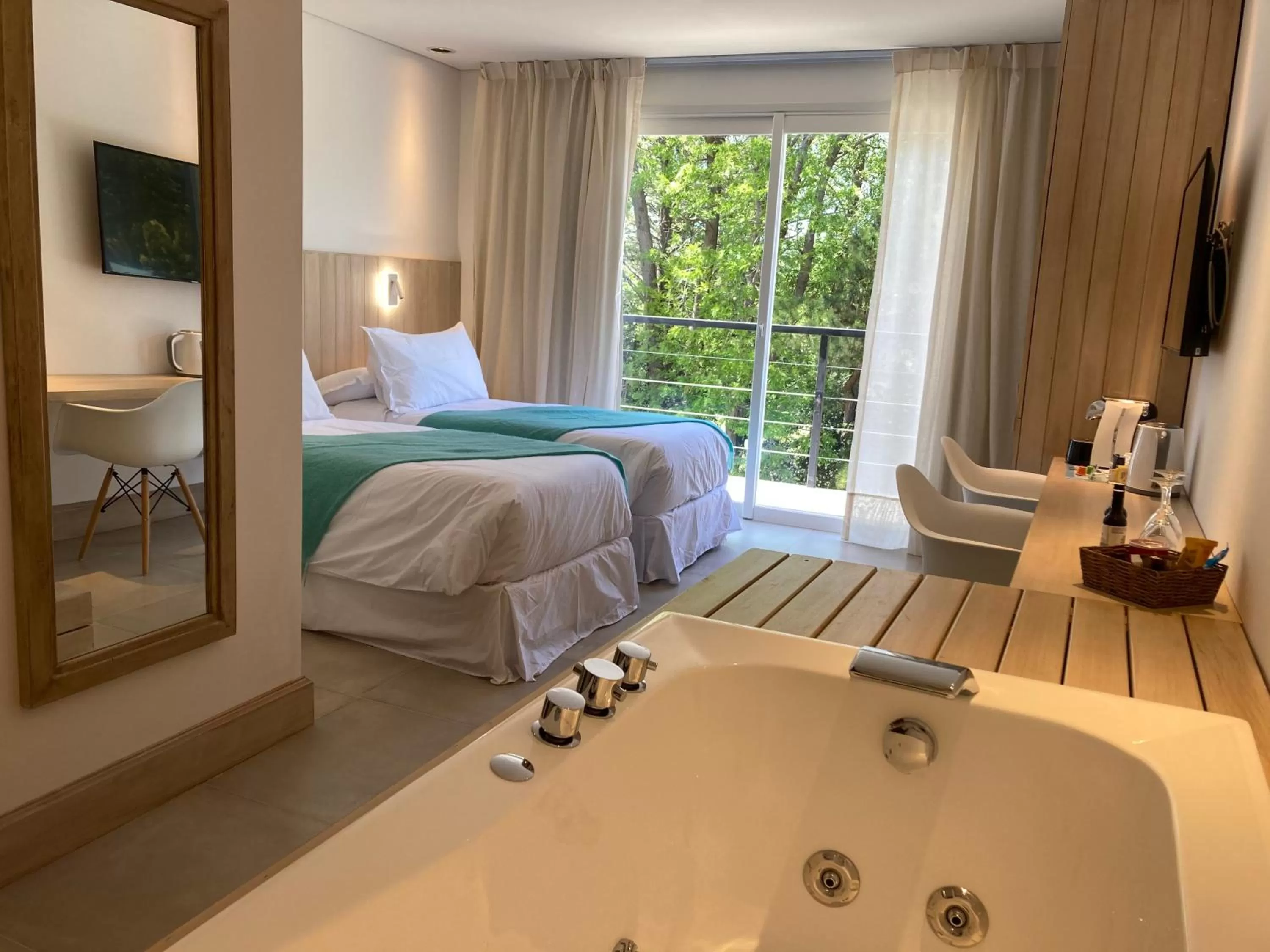 Photo of the whole room, Bed in Live Hotel Boutique (Adults only)