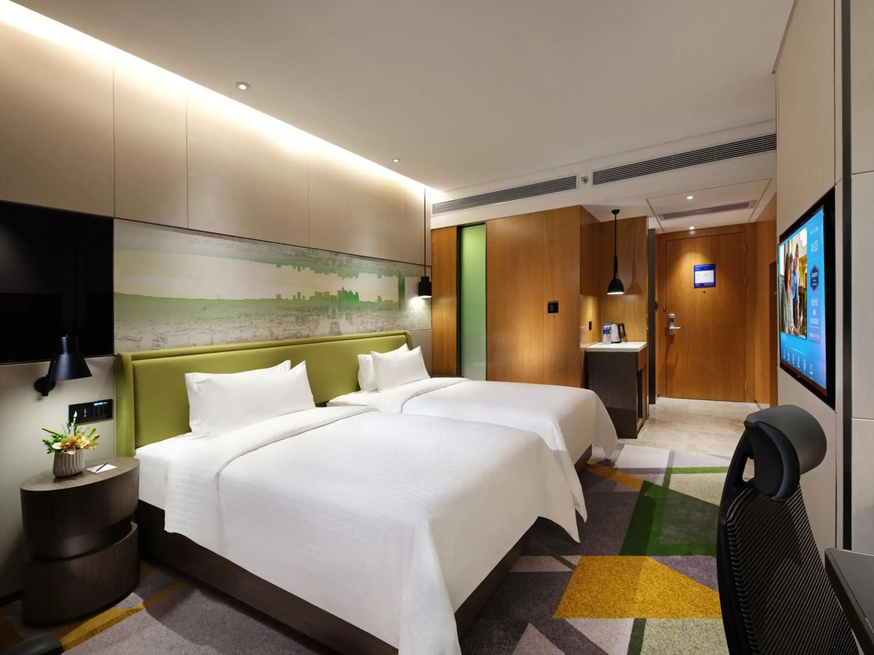 Bed in Hampton by Hilton Guangzhou Tianhe Sports Center