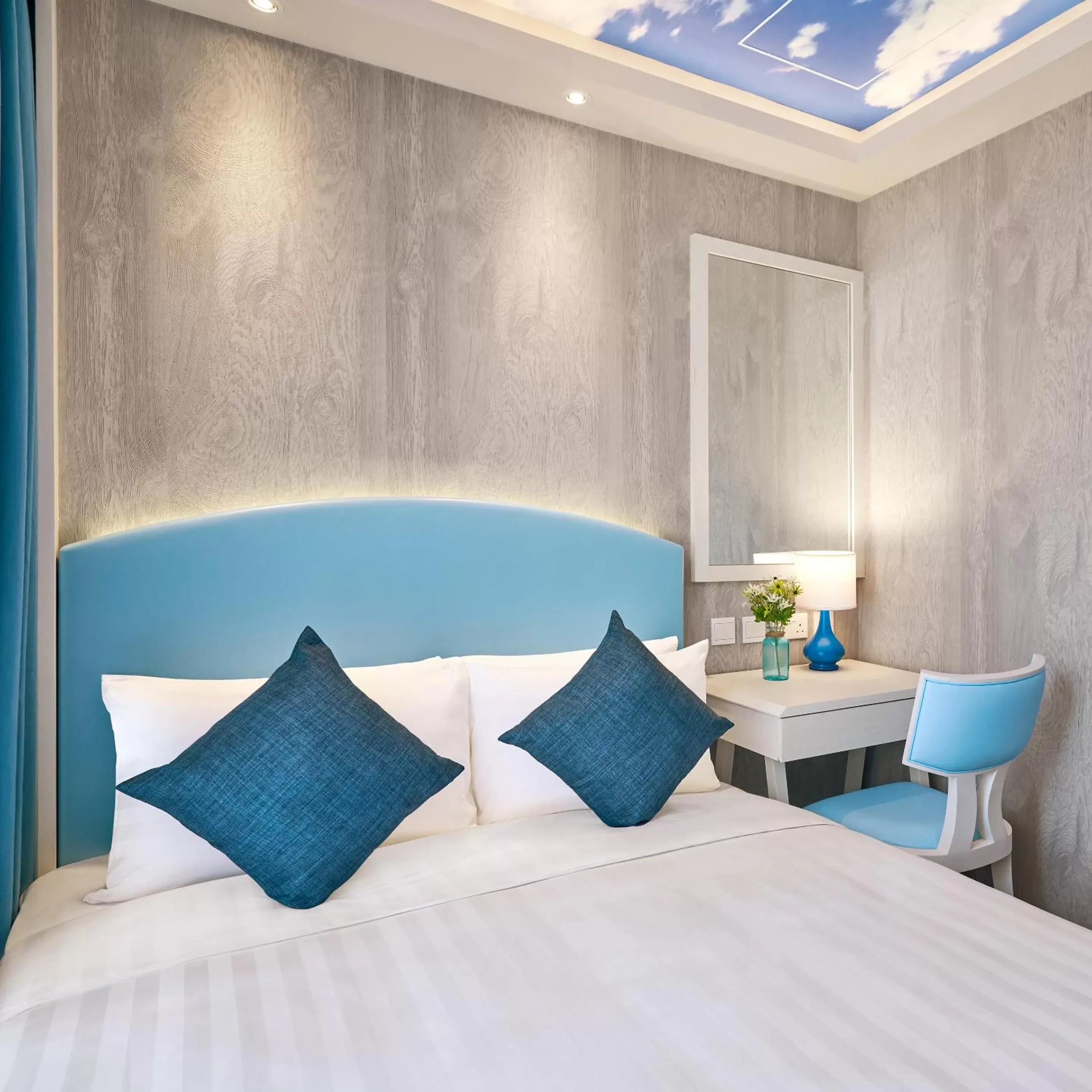 Bed in Hotel COZi Resort Tuen Mun