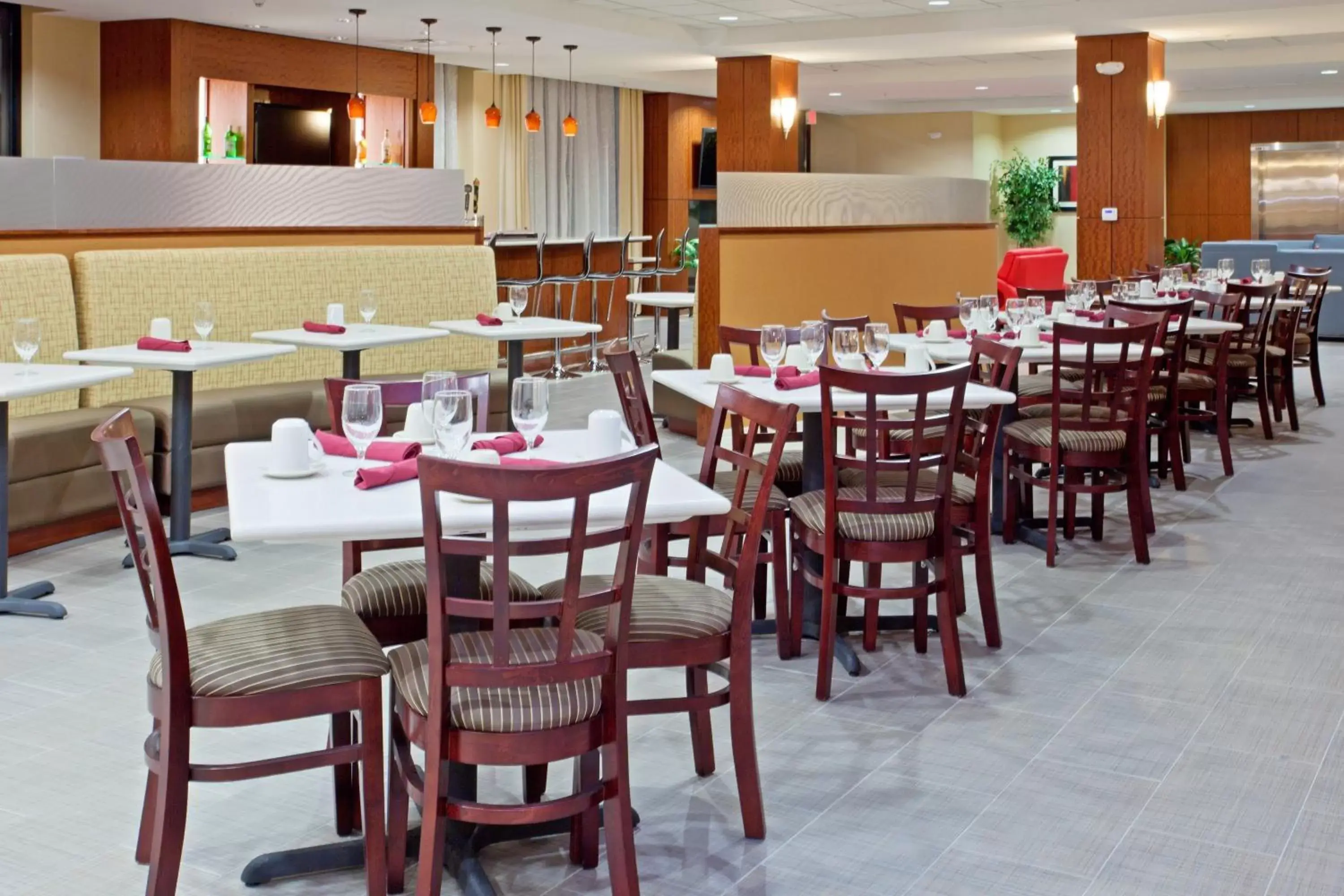 Restaurant/Places to Eat in Holiday Inn Austin North, an IHG Hotel