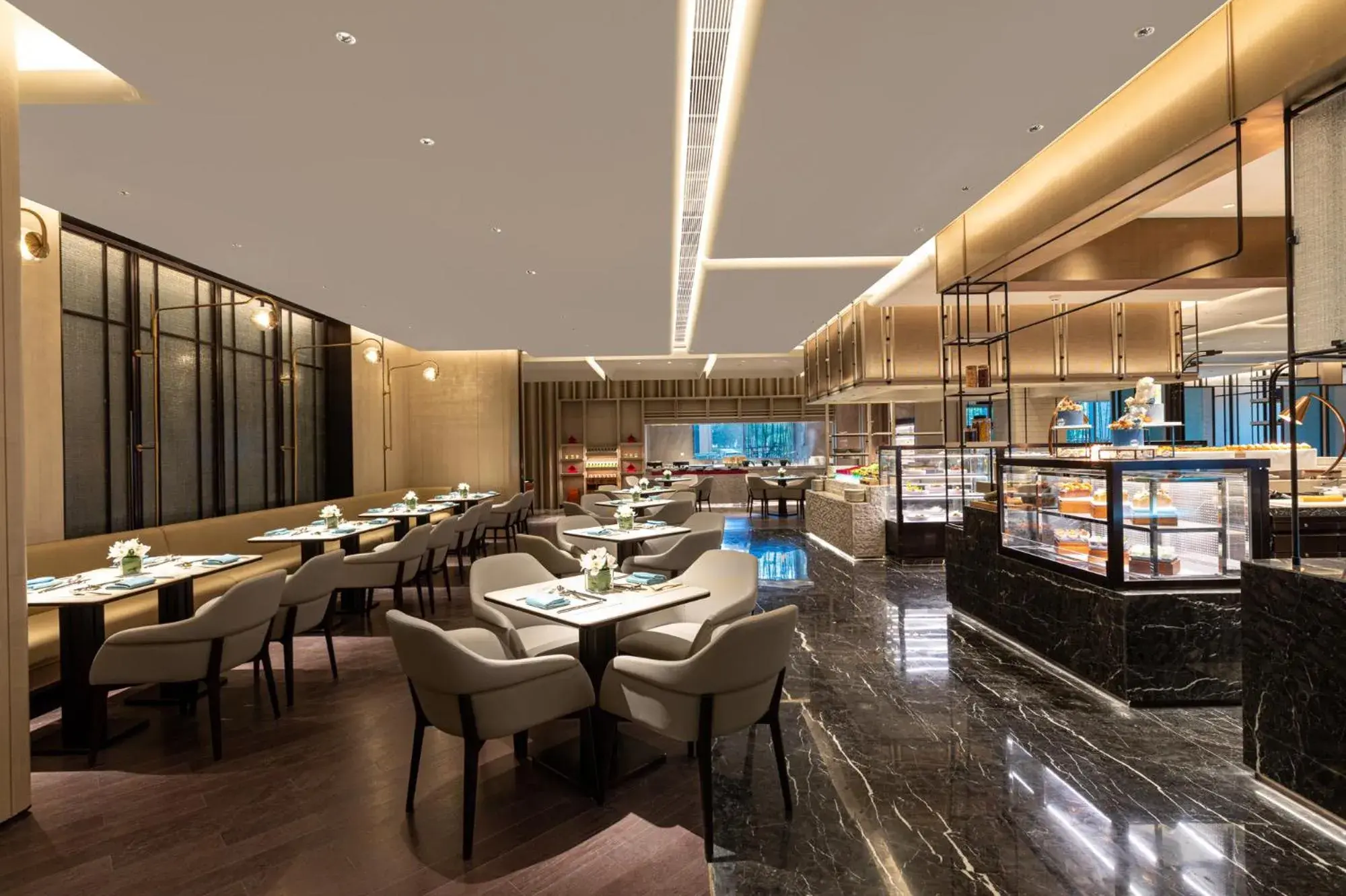 Restaurant/Places to Eat in HUALUXE Shanghai Changfeng Park, an IHG Hotel