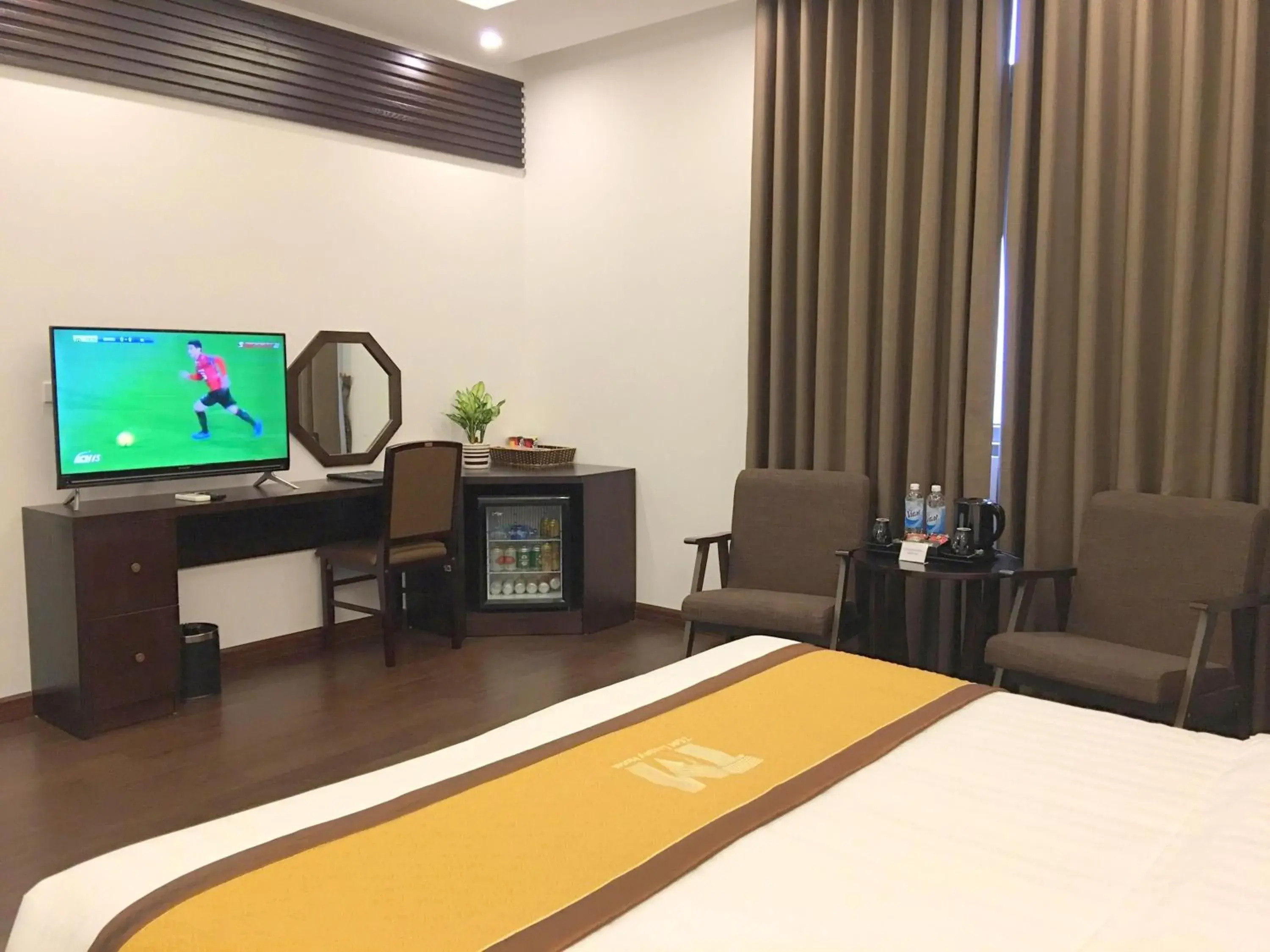 Bedroom, TV/Entertainment Center in T&M Luxury Hotel Hanoi