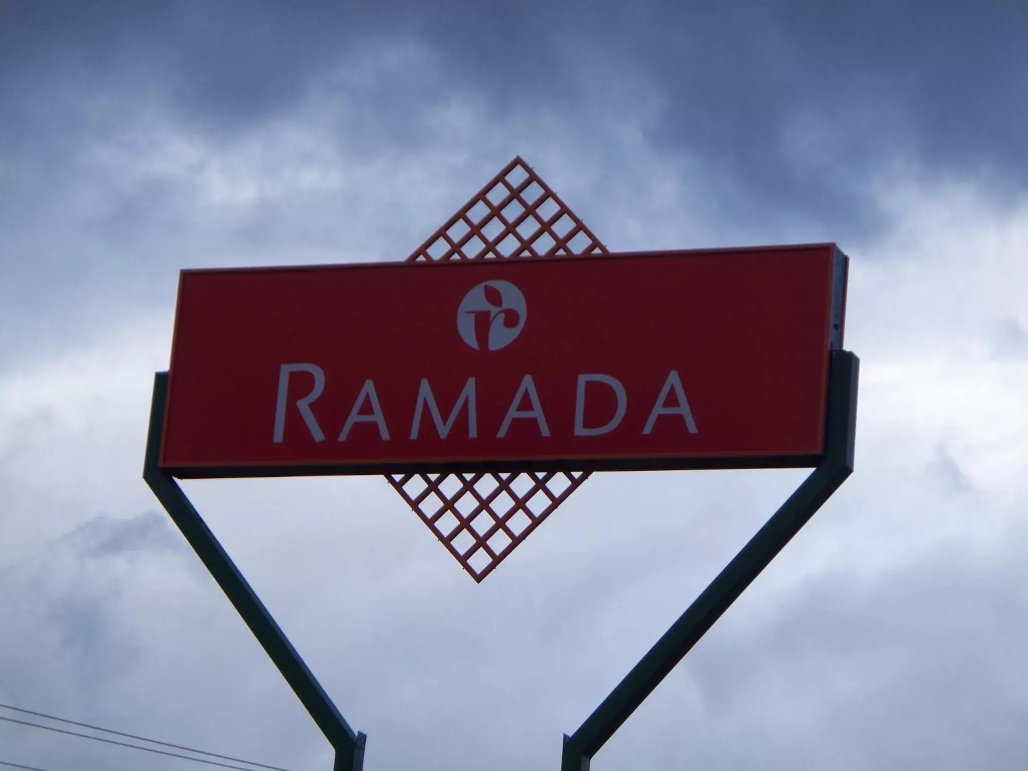 Facade/entrance, Property Logo/Sign in Ramada by Wyndham Williams Lake