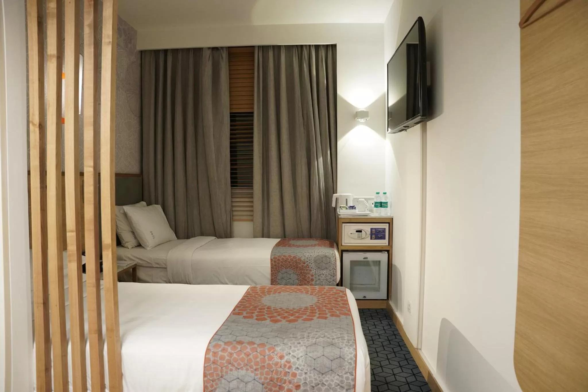 Photo of the whole room, Bed in Holiday Inn Express Hyderabad HITEC City by IHG