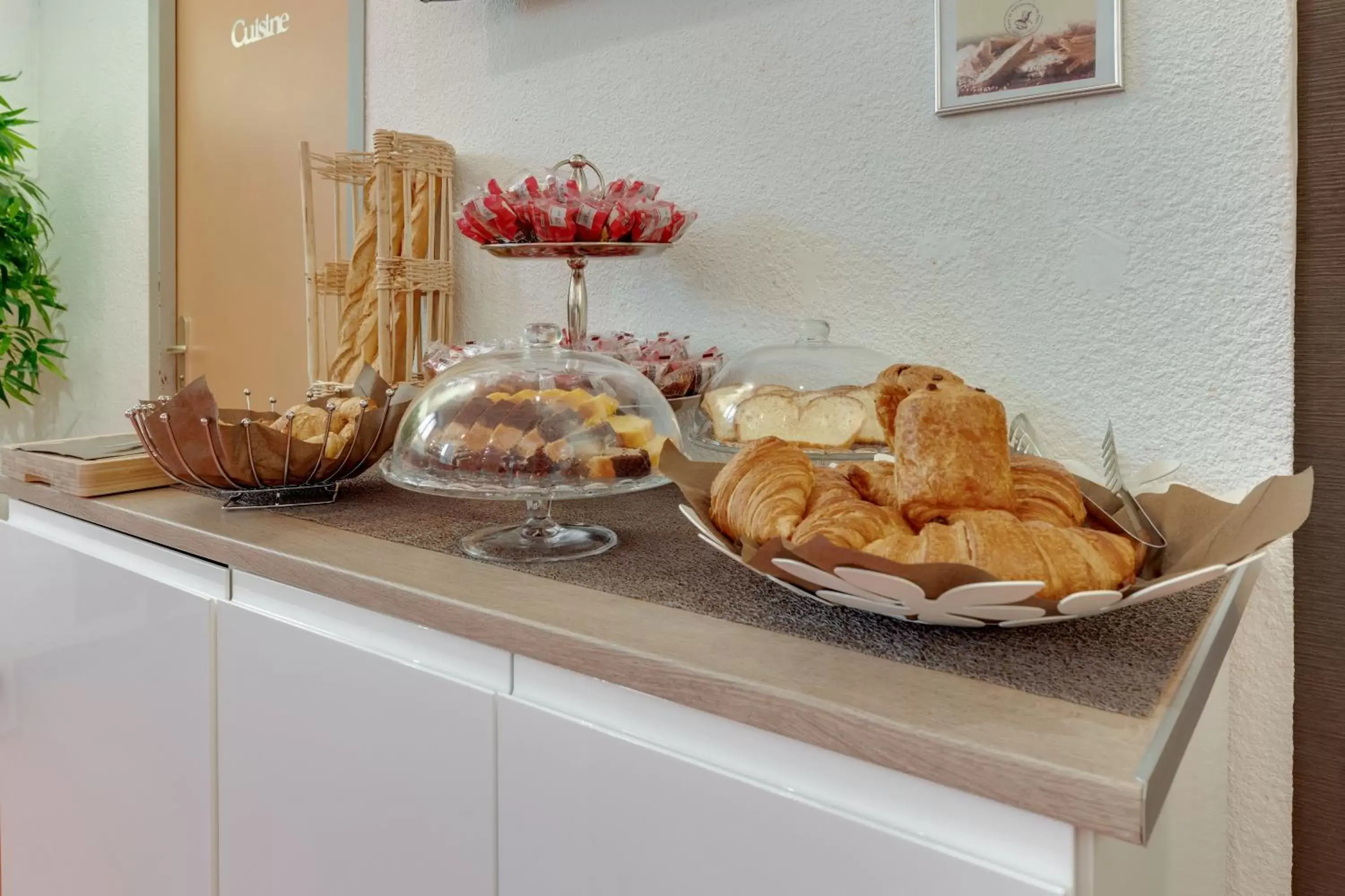 Continental breakfast in Residhotel Le Central'Gare