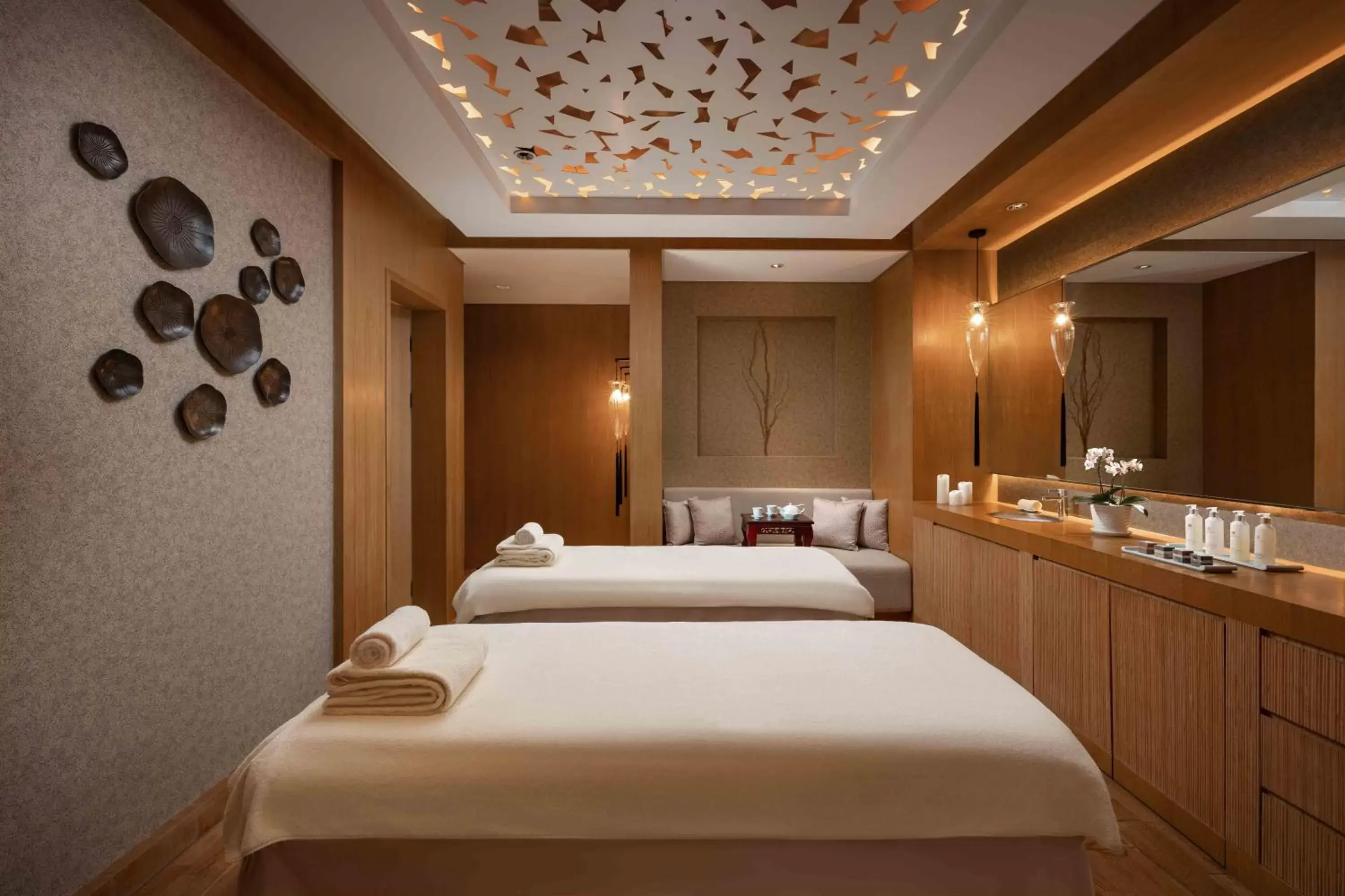 Spa and wellness centre/facilities, Bed in Shangri-La Nanjing Spa and wellness centre/facilities, Bed in Shangri-La Nanjing
