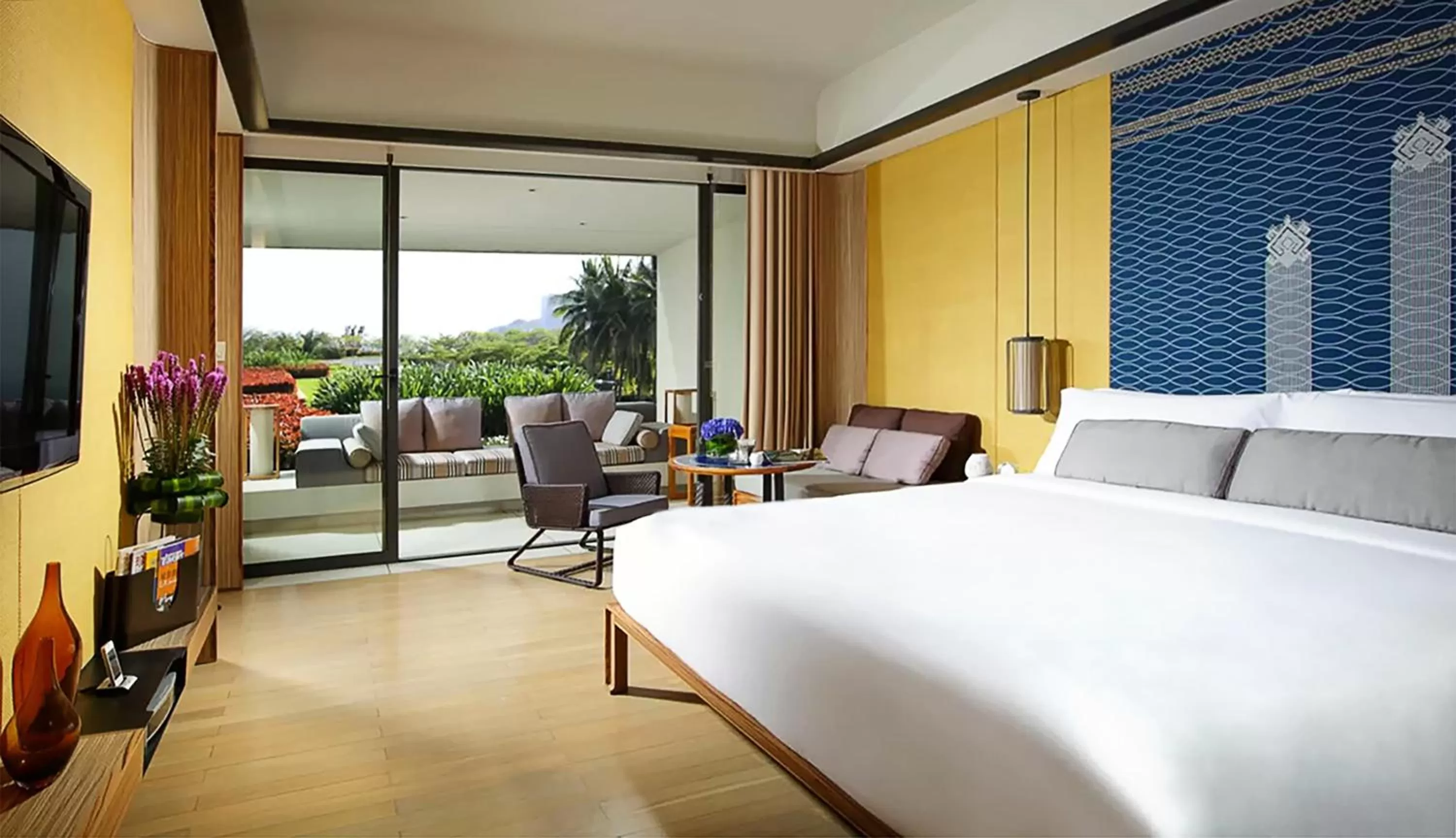 Bed in InterContinental Sanya Resort by IHG