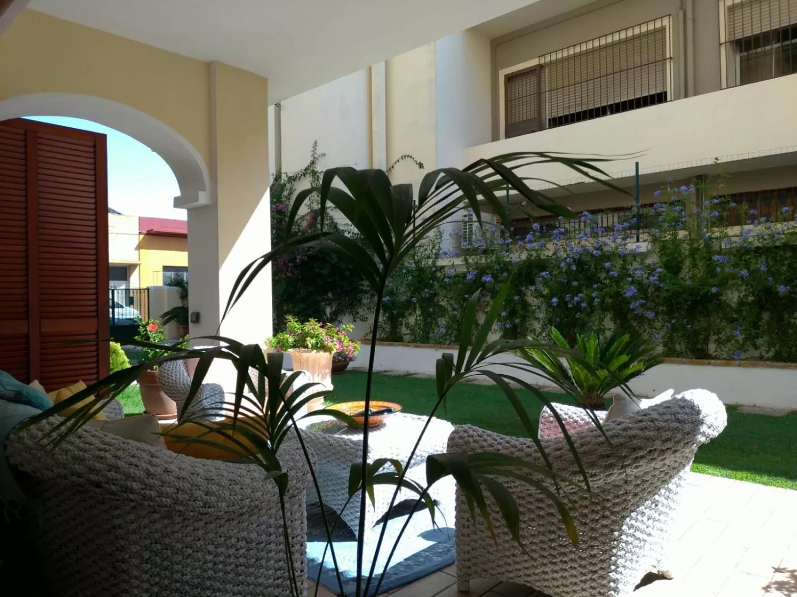 Patio in Gemma Di Gallura Charme B&B