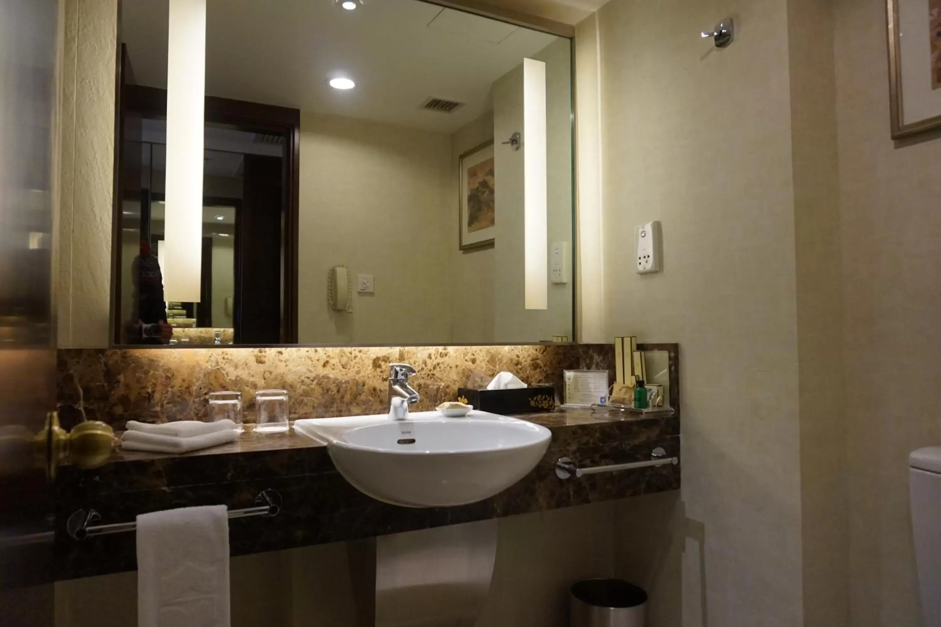 Shower, Bathroom in Shangri-La Harbin