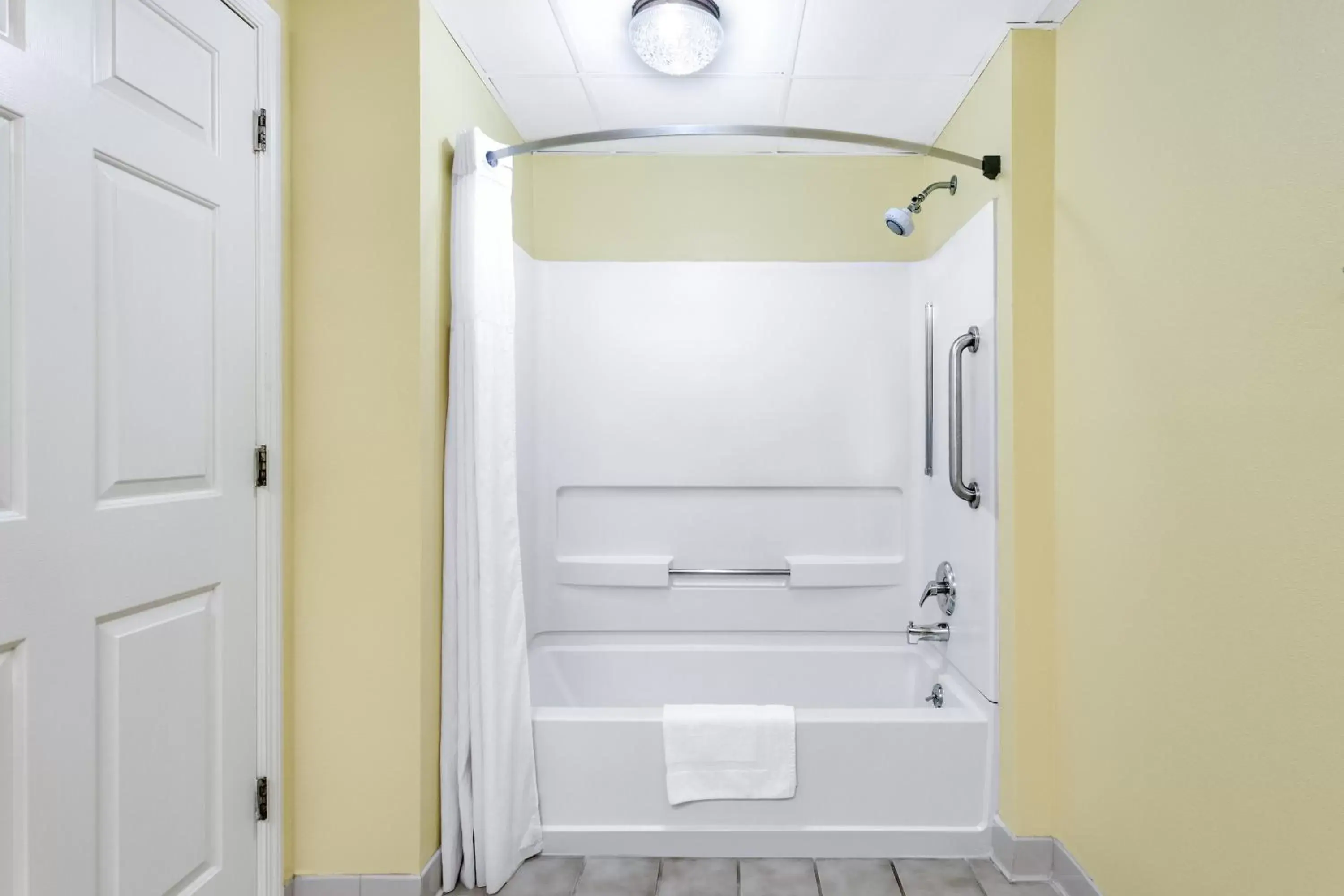 Standard King Room - Smoking in Days Inn by Wyndham Biscoe Standard King Room - Smoking in Days Inn by Wyndham Biscoe