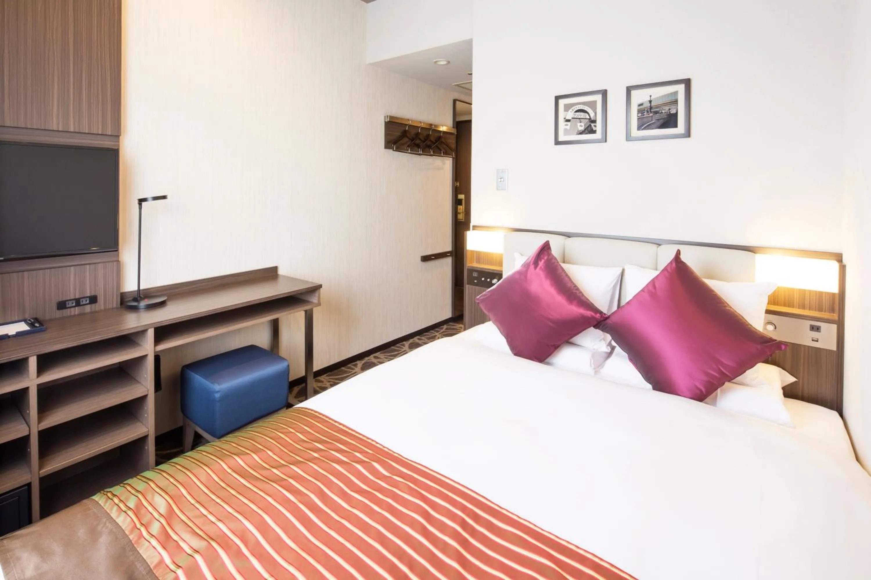 Spring, Bed in HOTEL MYSTAYS Ueno East