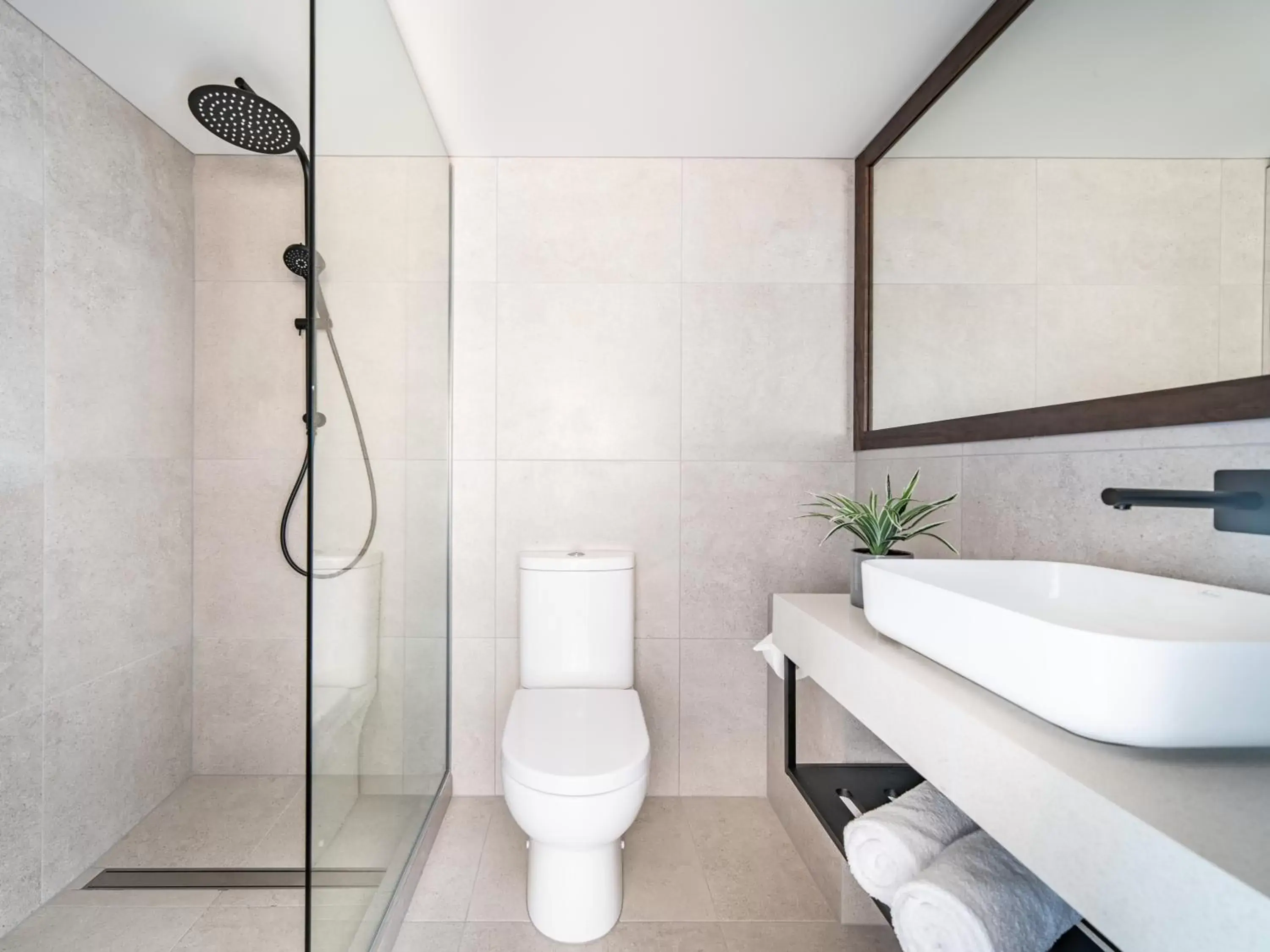 Bathroom in Kamana Lakehouse