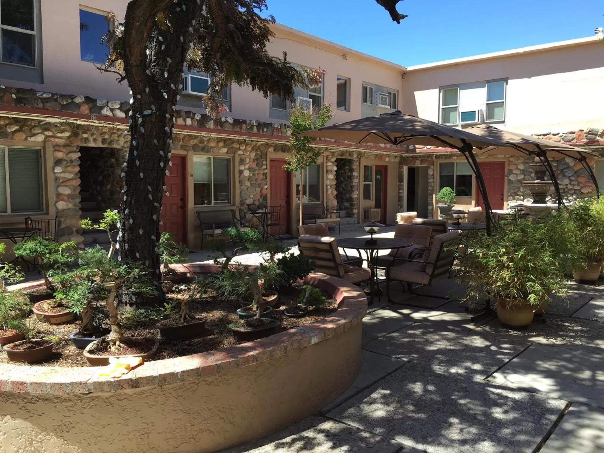 Property building in Iron Horse Inn