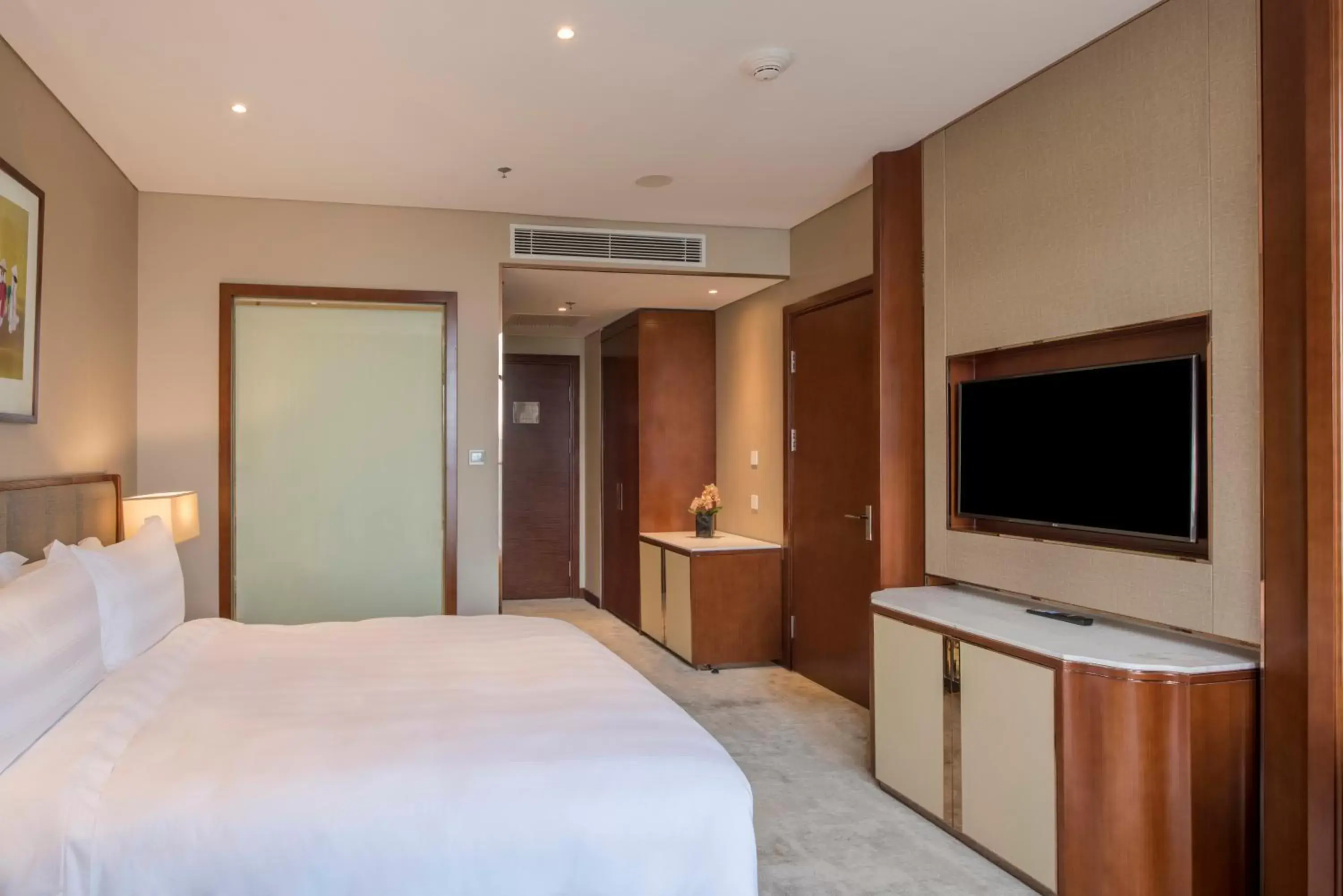 TV and multimedia, TV/Entertainment Center in Wyndham Garden Hanoi