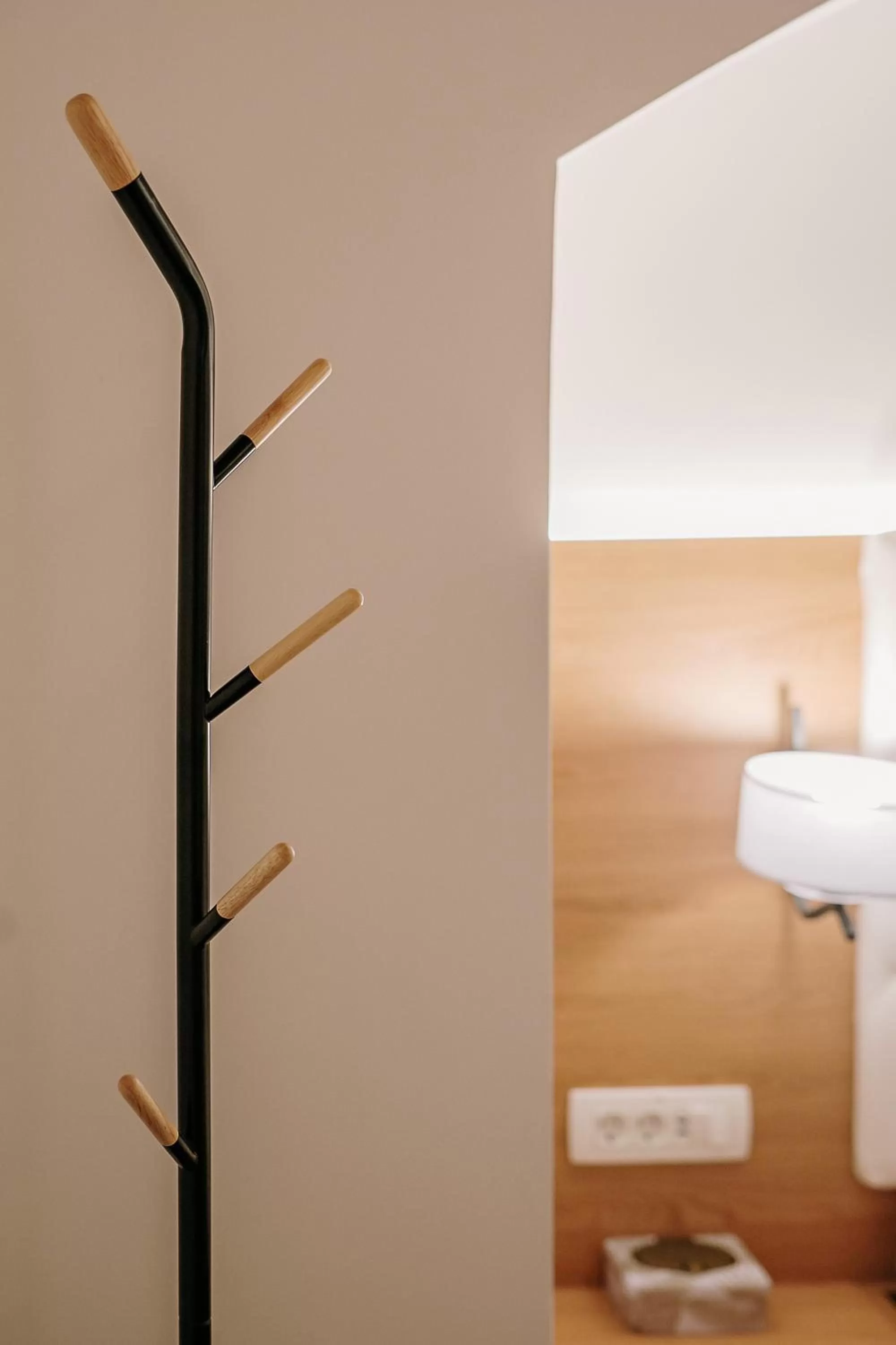 Decorative detail, Bed in Operna klet Ljubljana