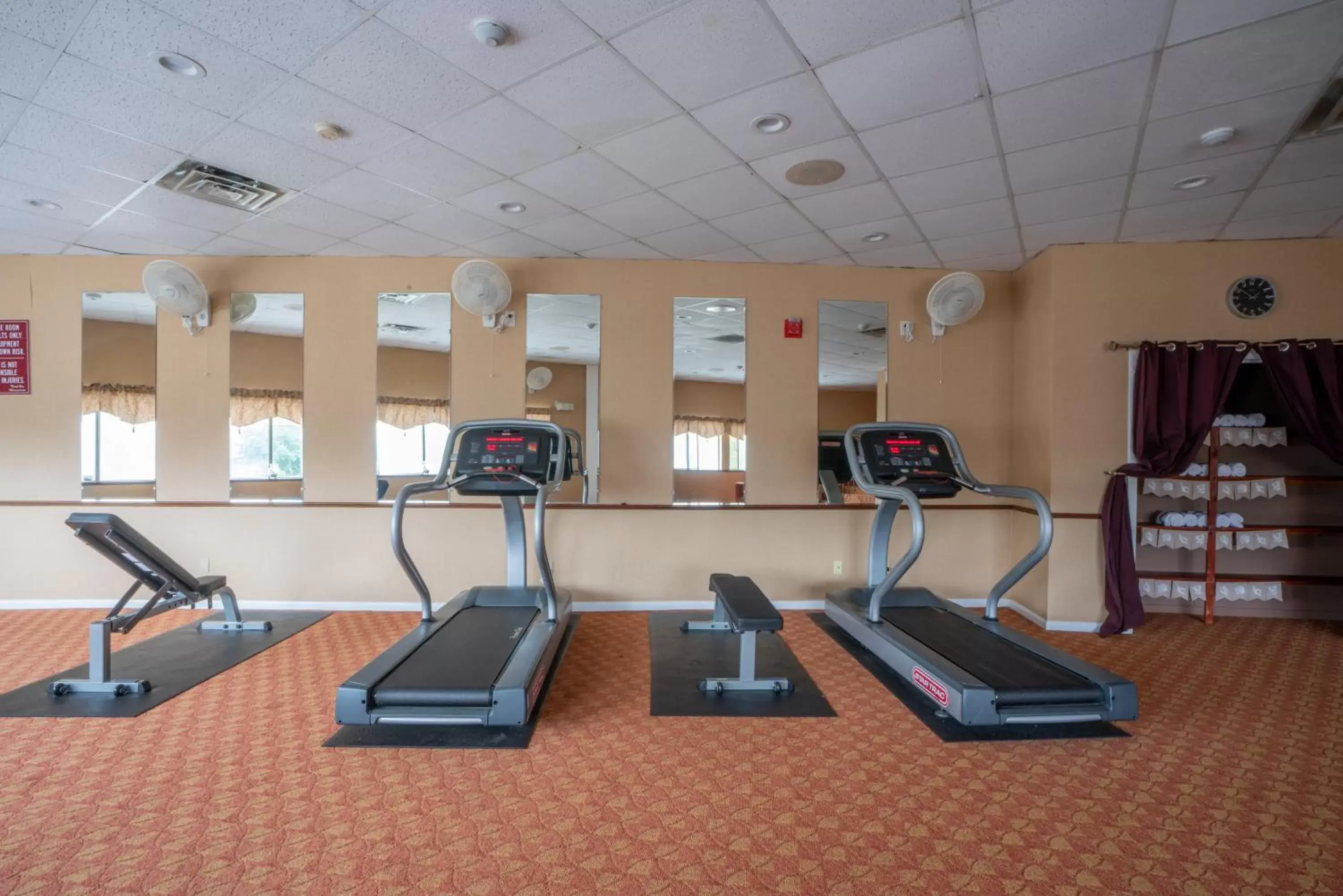 Fitness centre/facilities, Fitness Center/Facilities in The Admiralty Inn & Suites