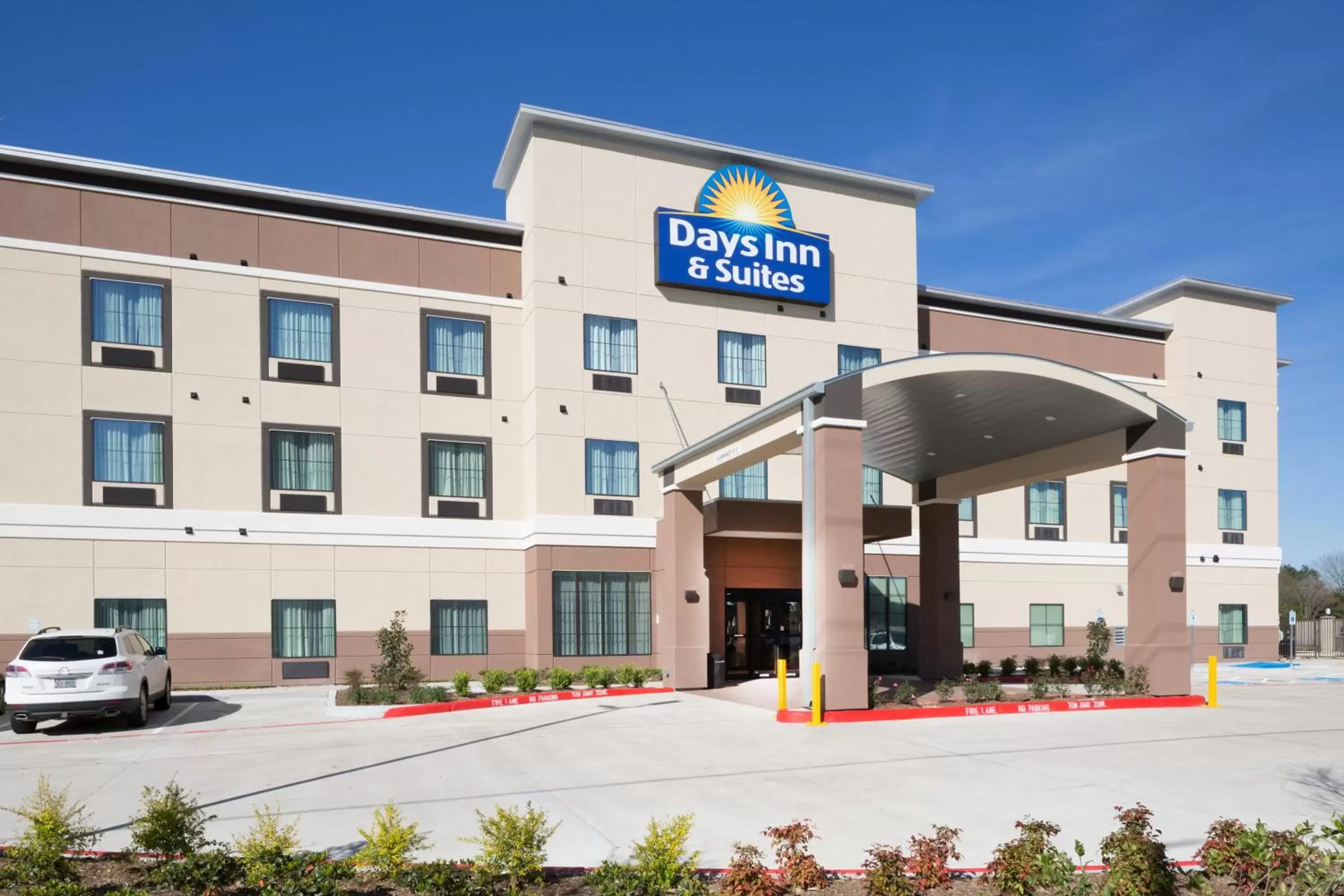 Facade/entrance, Property Building in Days Inn & Suites by Wyndham Houston NW Cypress