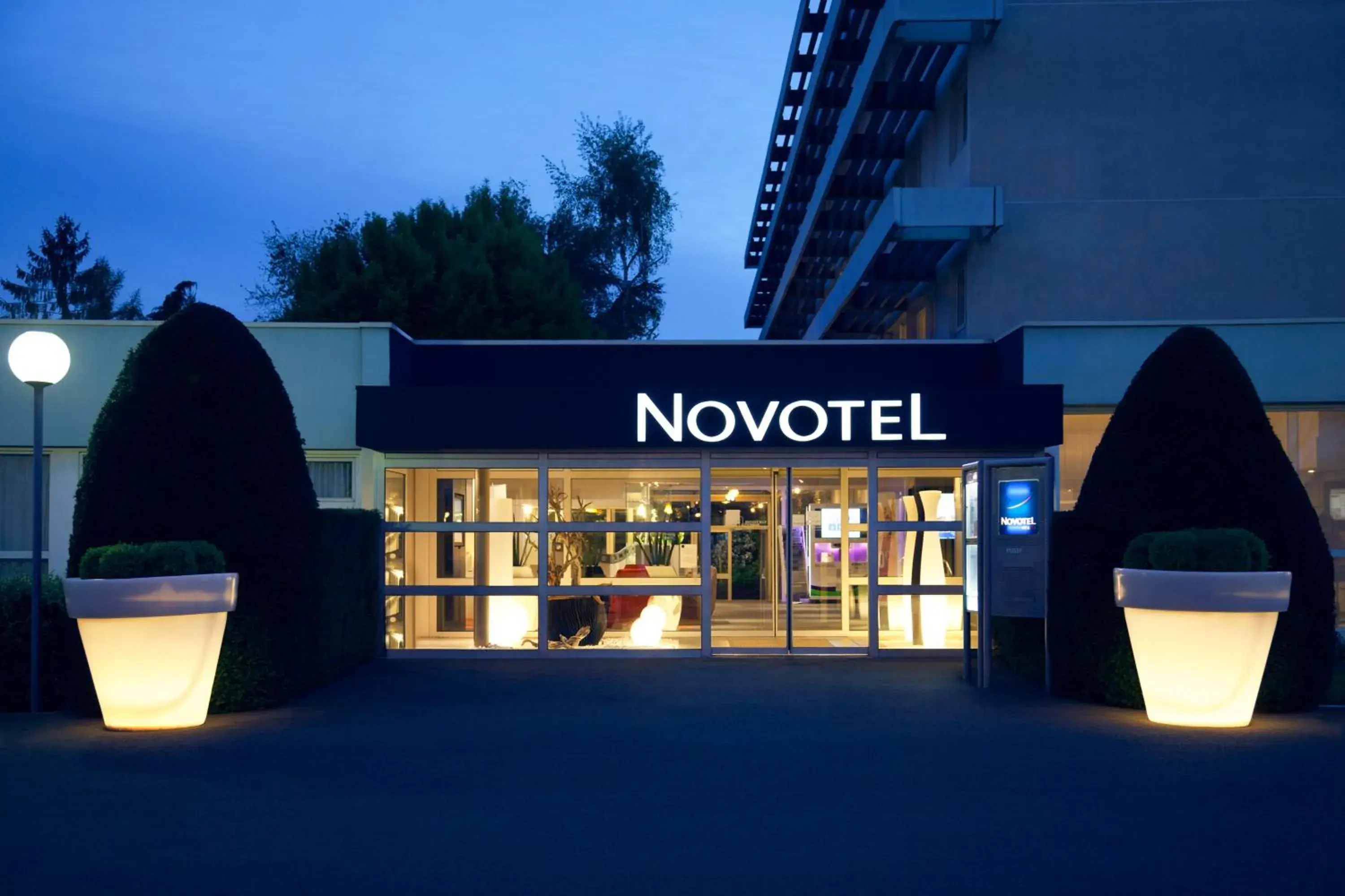 Facade/entrance in Novotel Poissy Orgeval