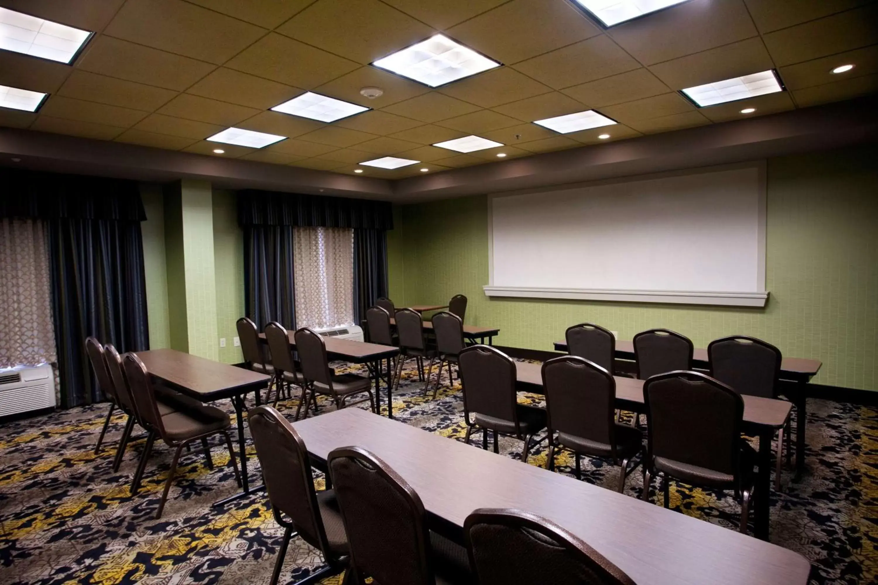 Meeting/conference room in Hampton Inn By Hilton Carrollton, Ga