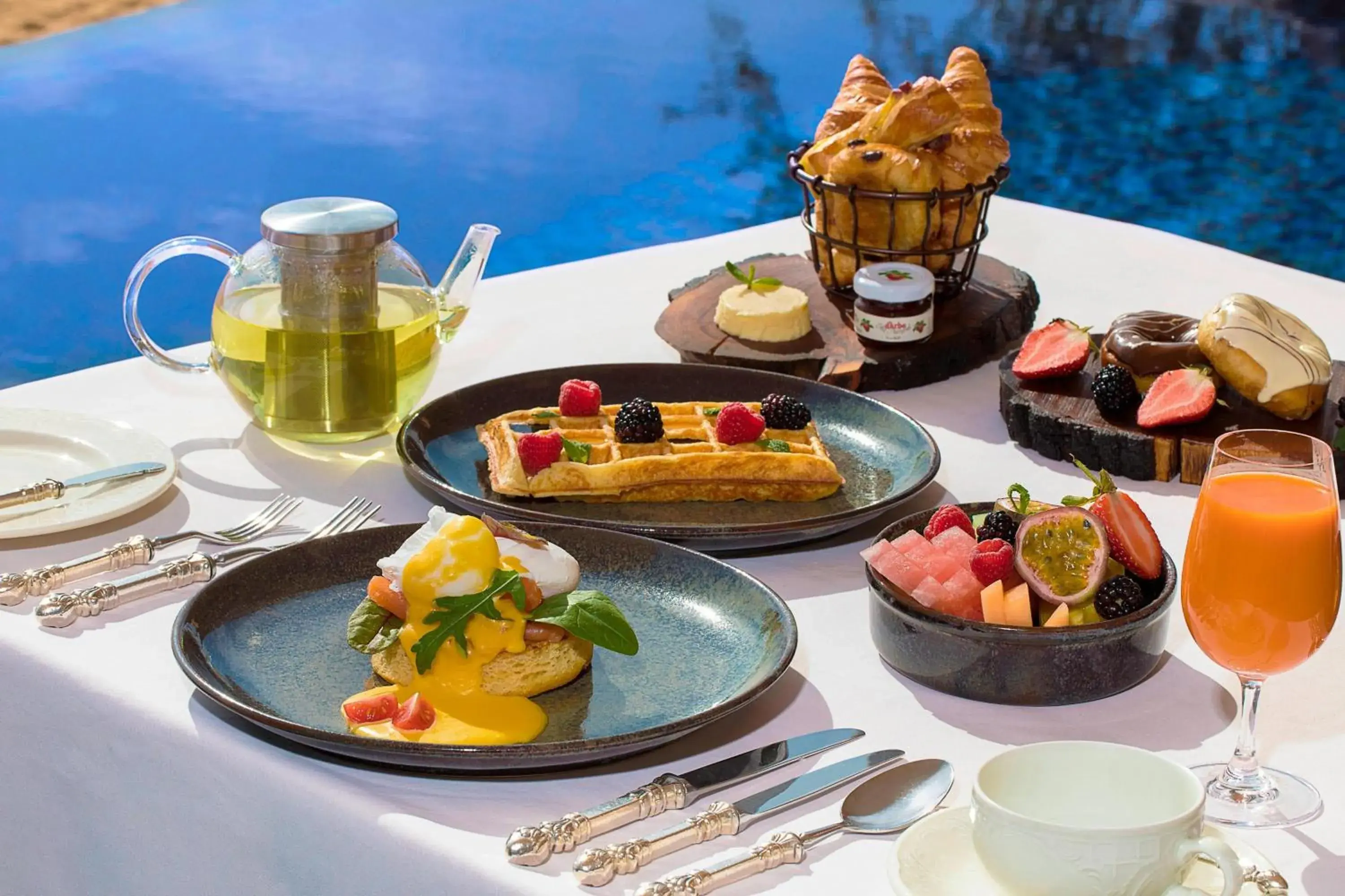 Breakfast in Al Maha, a Luxury Collection Desert Resort & Spa, Dubai