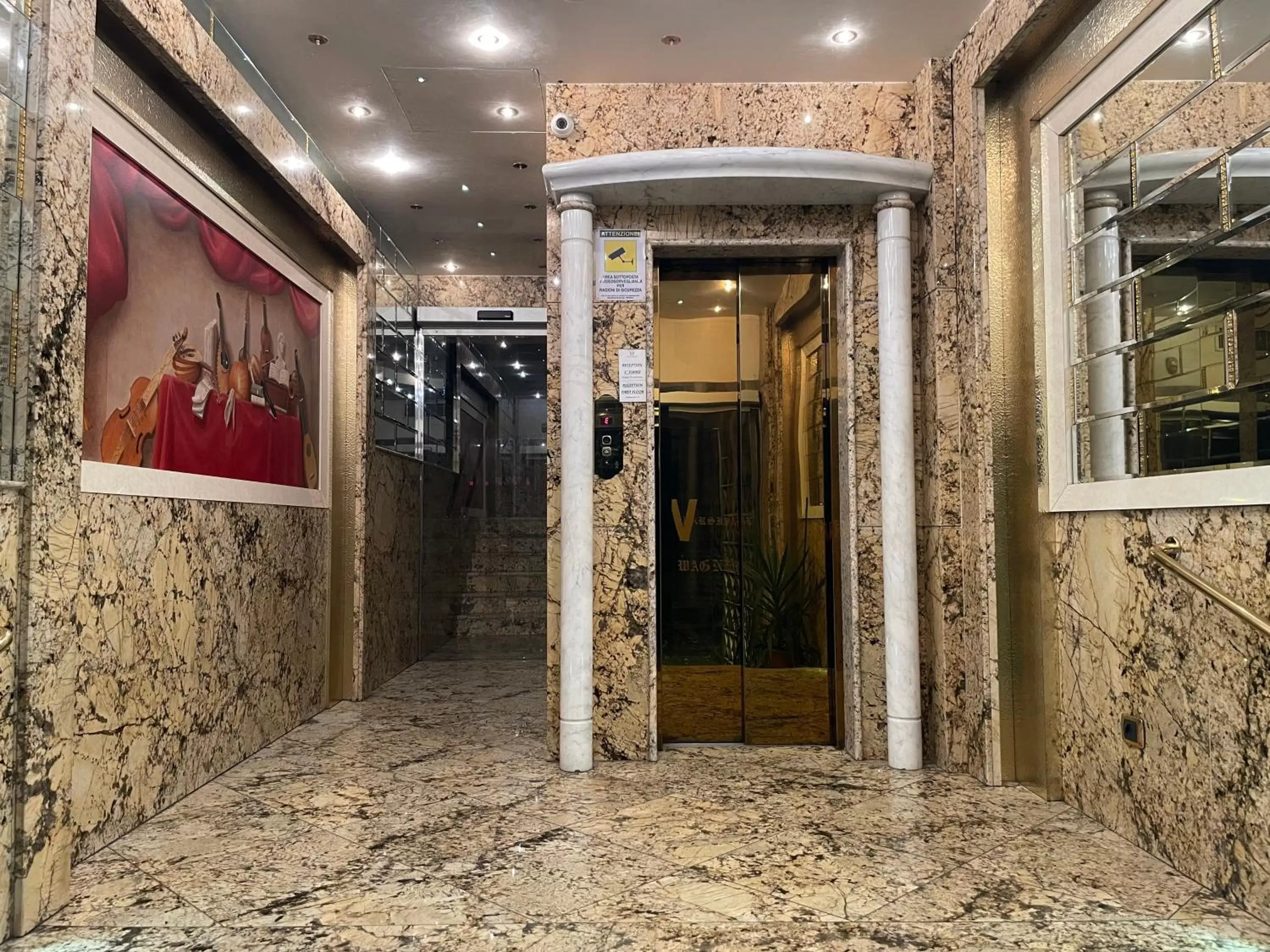 Facade/entrance in Hotel Wagner Facade/entrance in Hotel Wagner