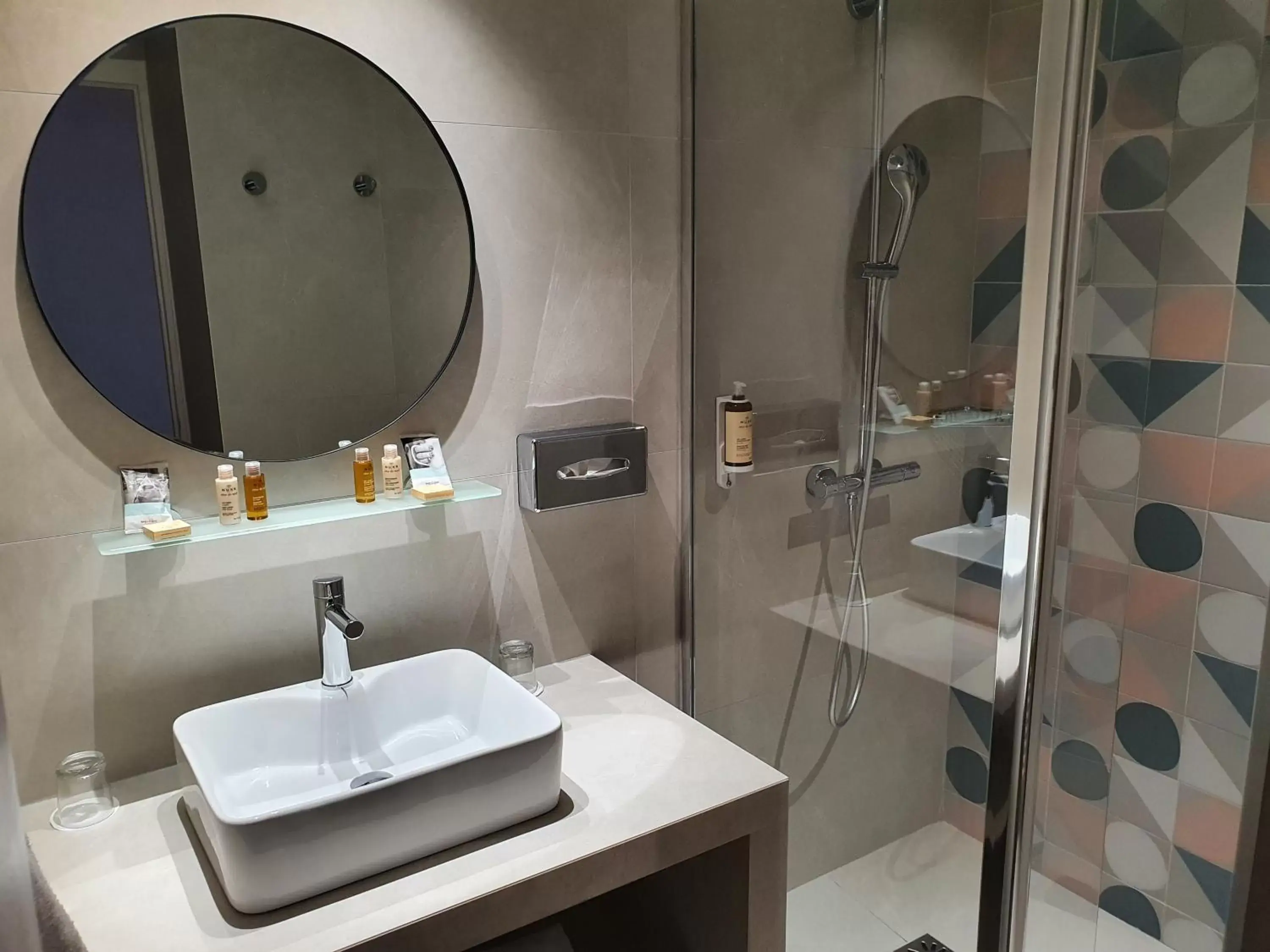 Shower, Bathroom in Mercure Villeneuve Loubet Plage