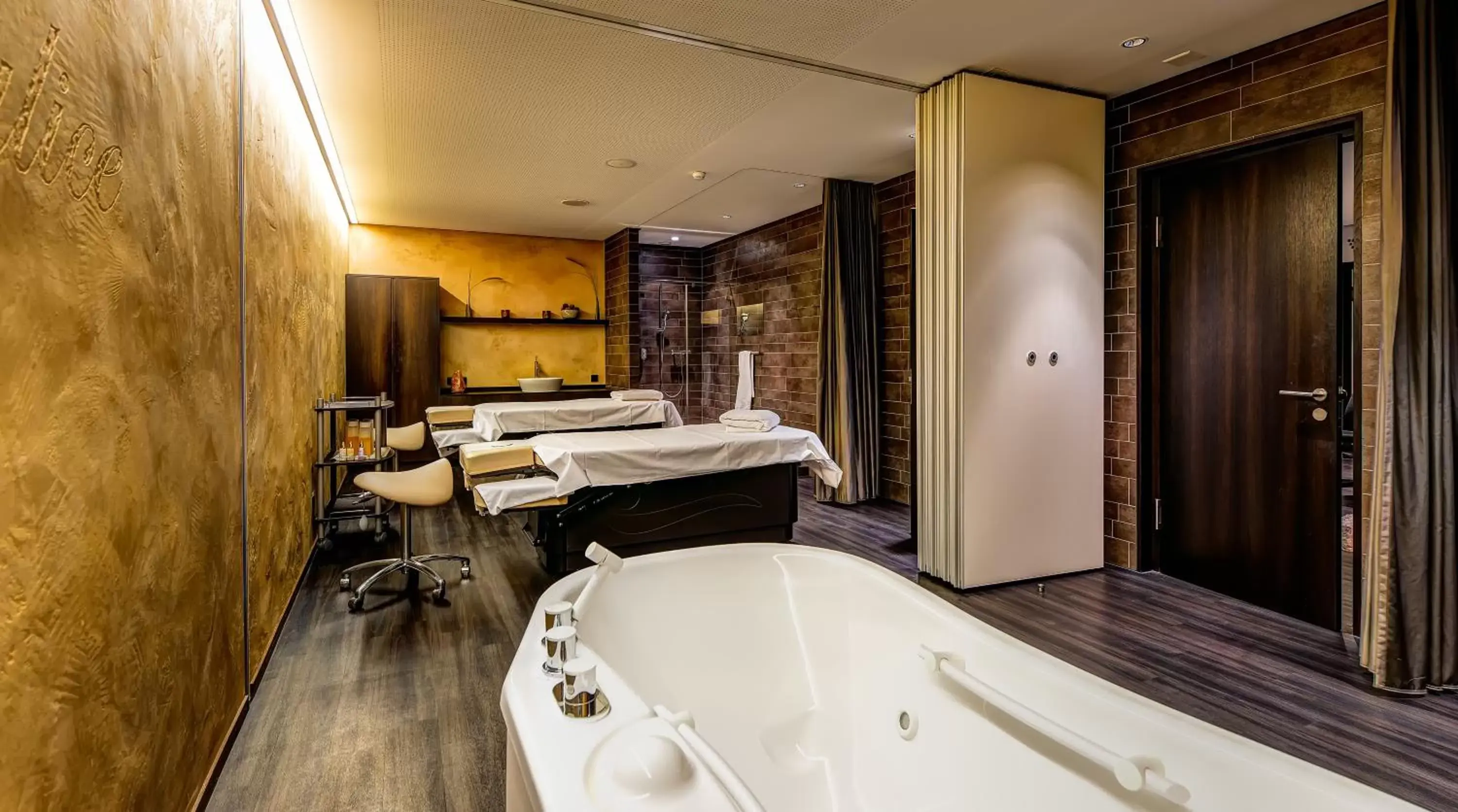 Massage, Bathroom in Wellnesshotel Golf Panorama