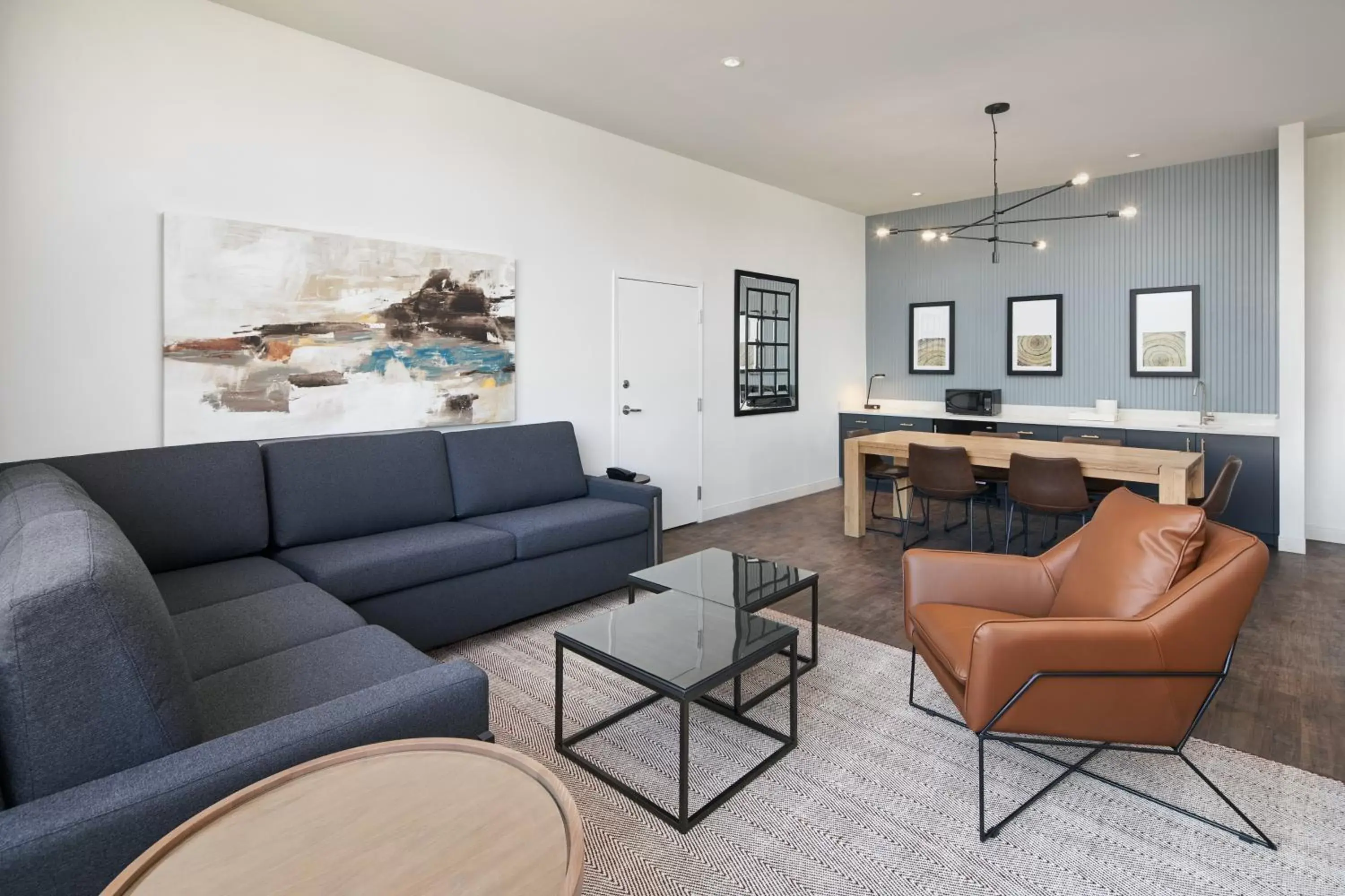 Communal lounge/ TV room, Seating Area in Hotel Indigo Tallahassee - Collegetown, an IHG Hotel