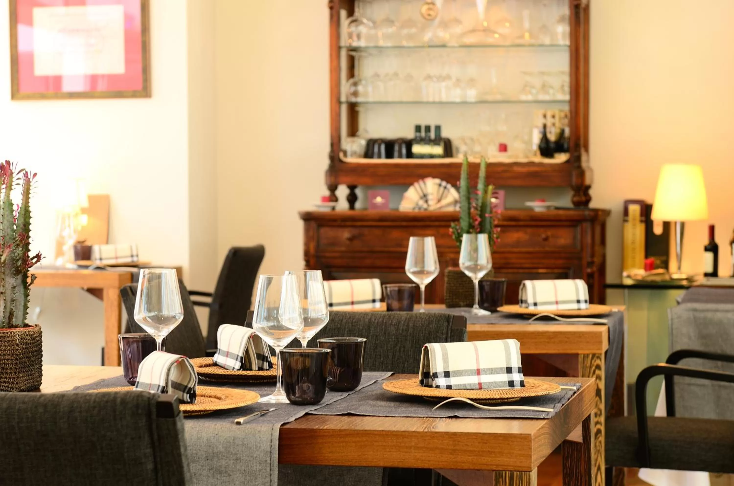 Restaurant/places to eat in Dal Moro Gallery Hotel