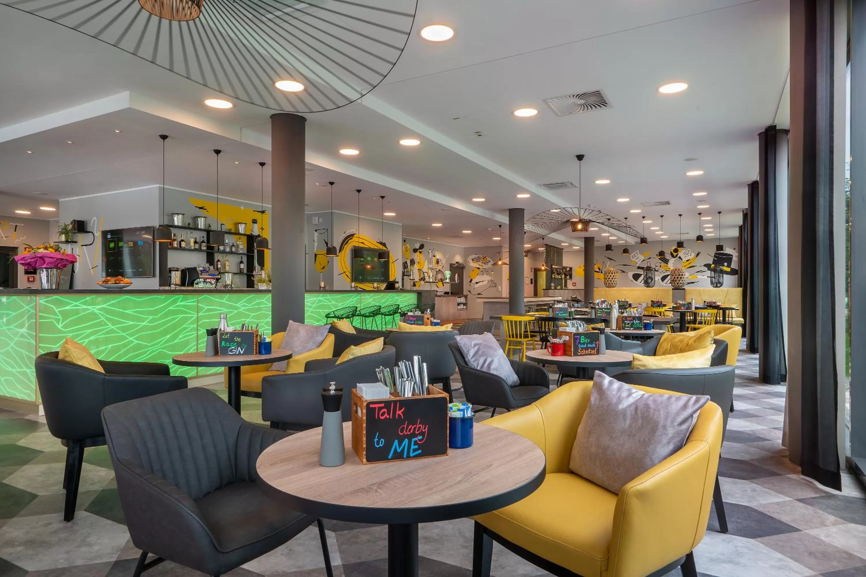 Restaurant/places to eat in Holiday Inn - the niu, Fury Aschheim Messe by IHG